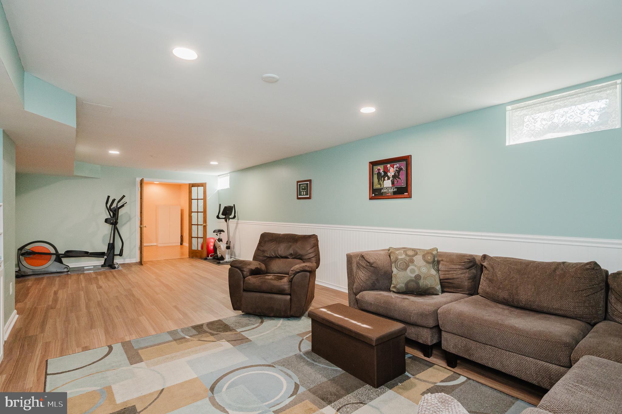 TUCHAHOE FARMS - Residential