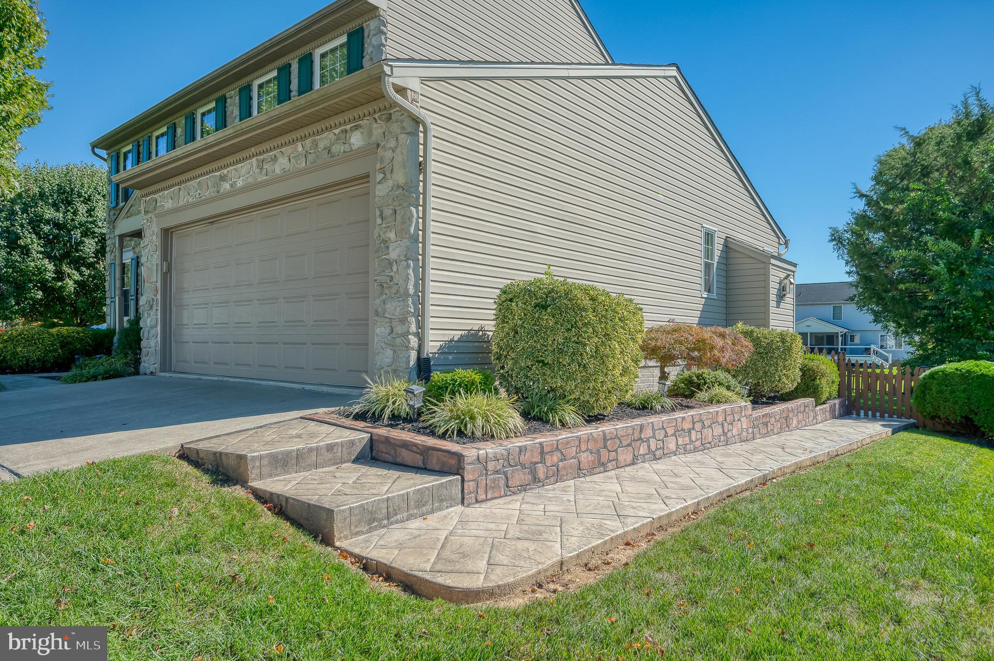 TUCHAHOE FARMS - Residential