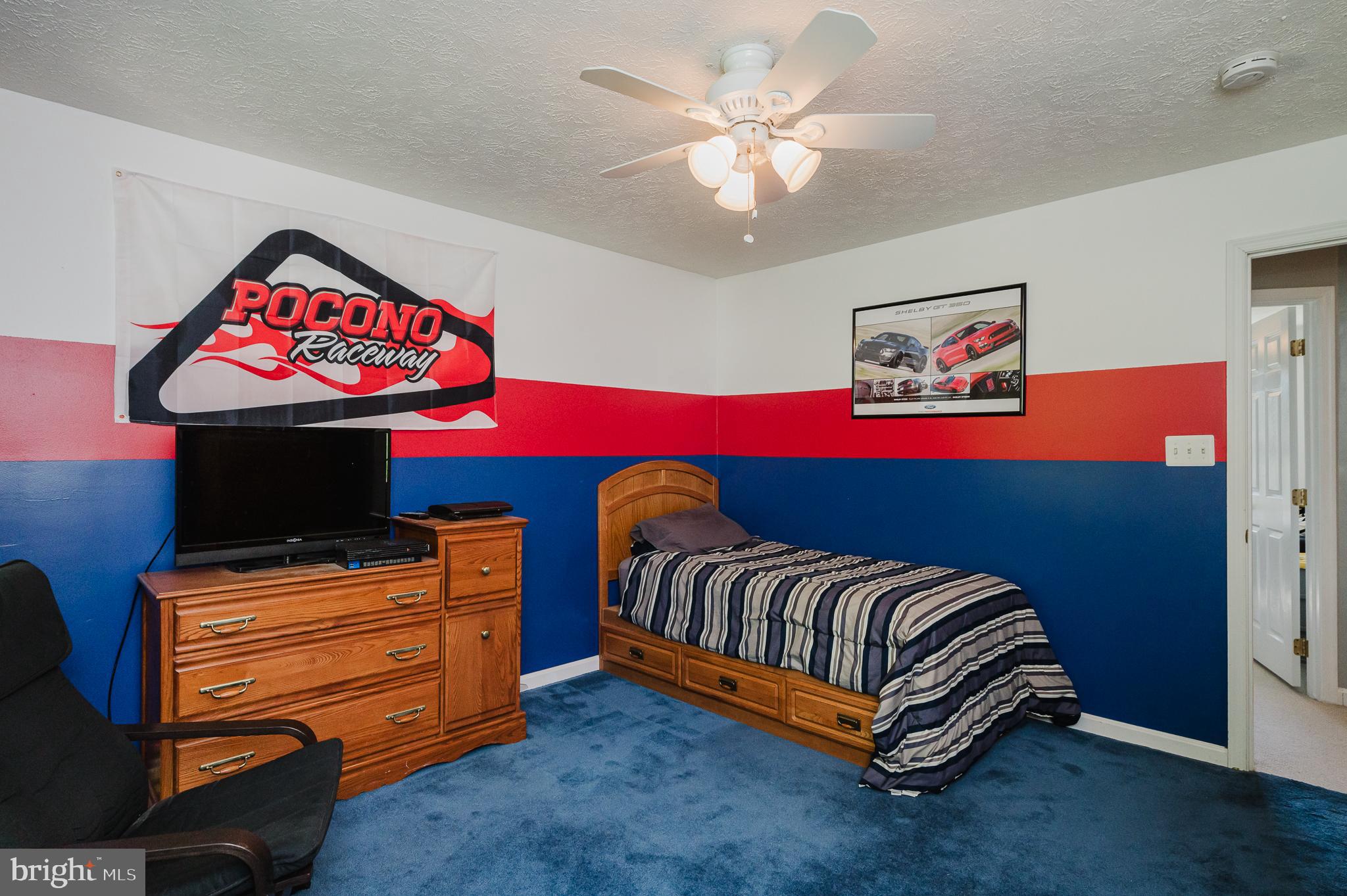 TUCHAHOE FARMS - Residential