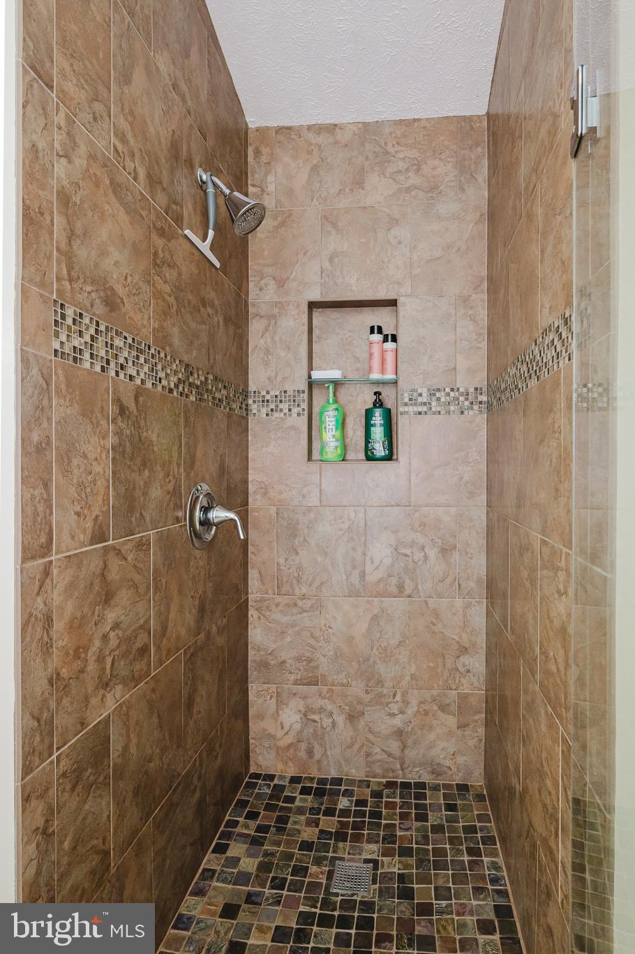 TUCHAHOE FARMS - Residential