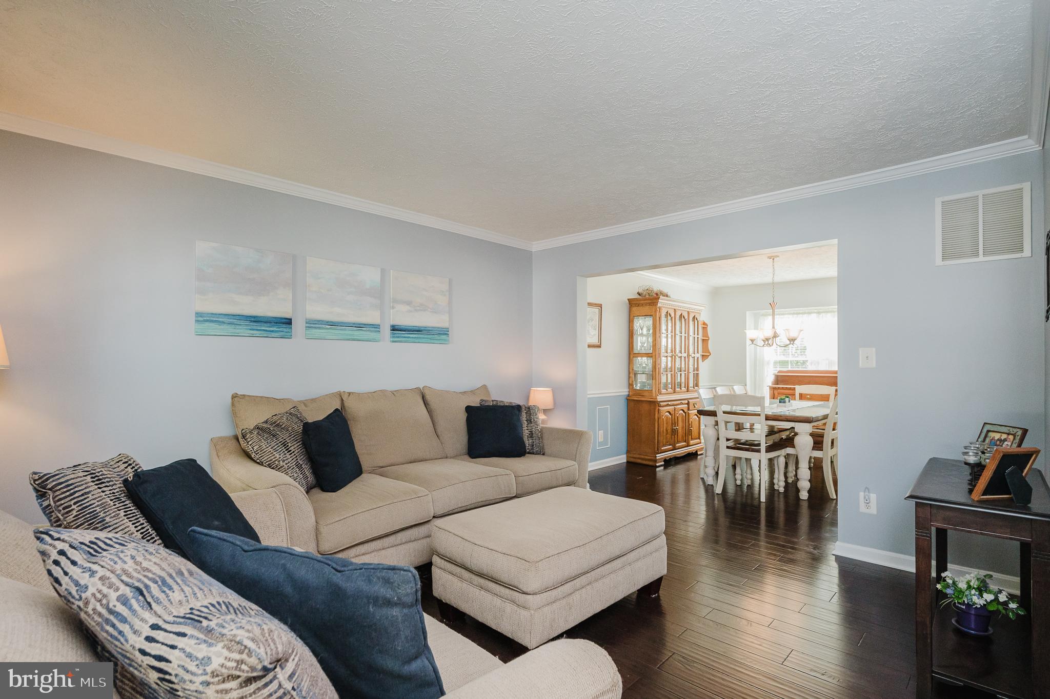 TUCHAHOE FARMS - Residential