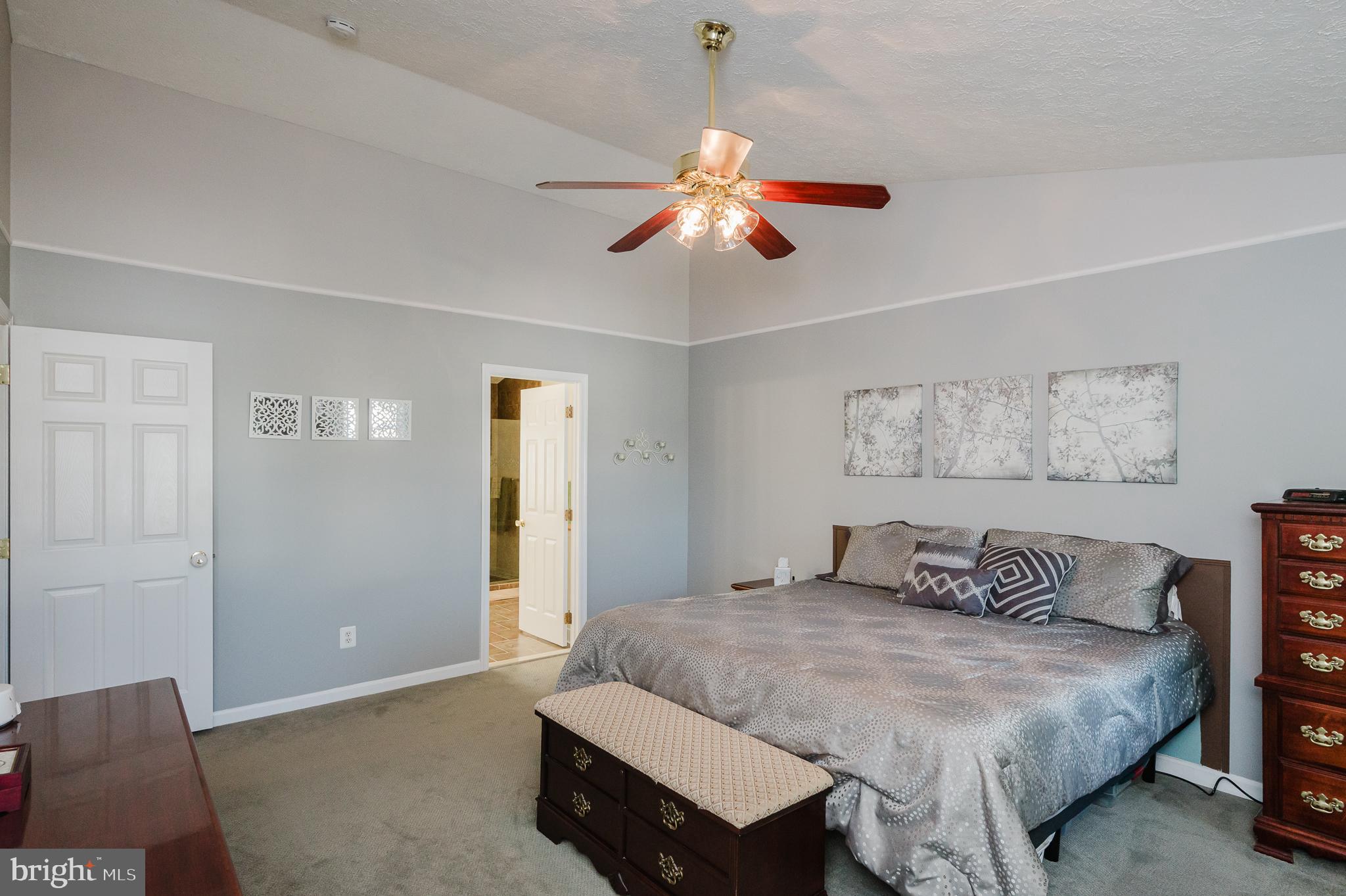 TUCHAHOE FARMS - Residential