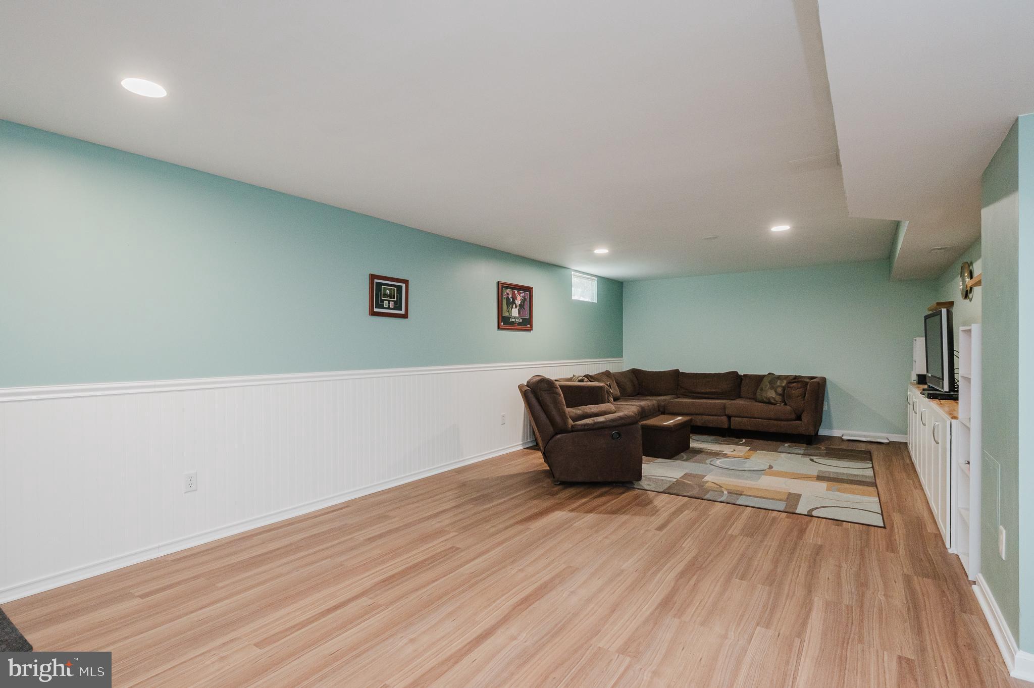 TUCHAHOE FARMS - Residential