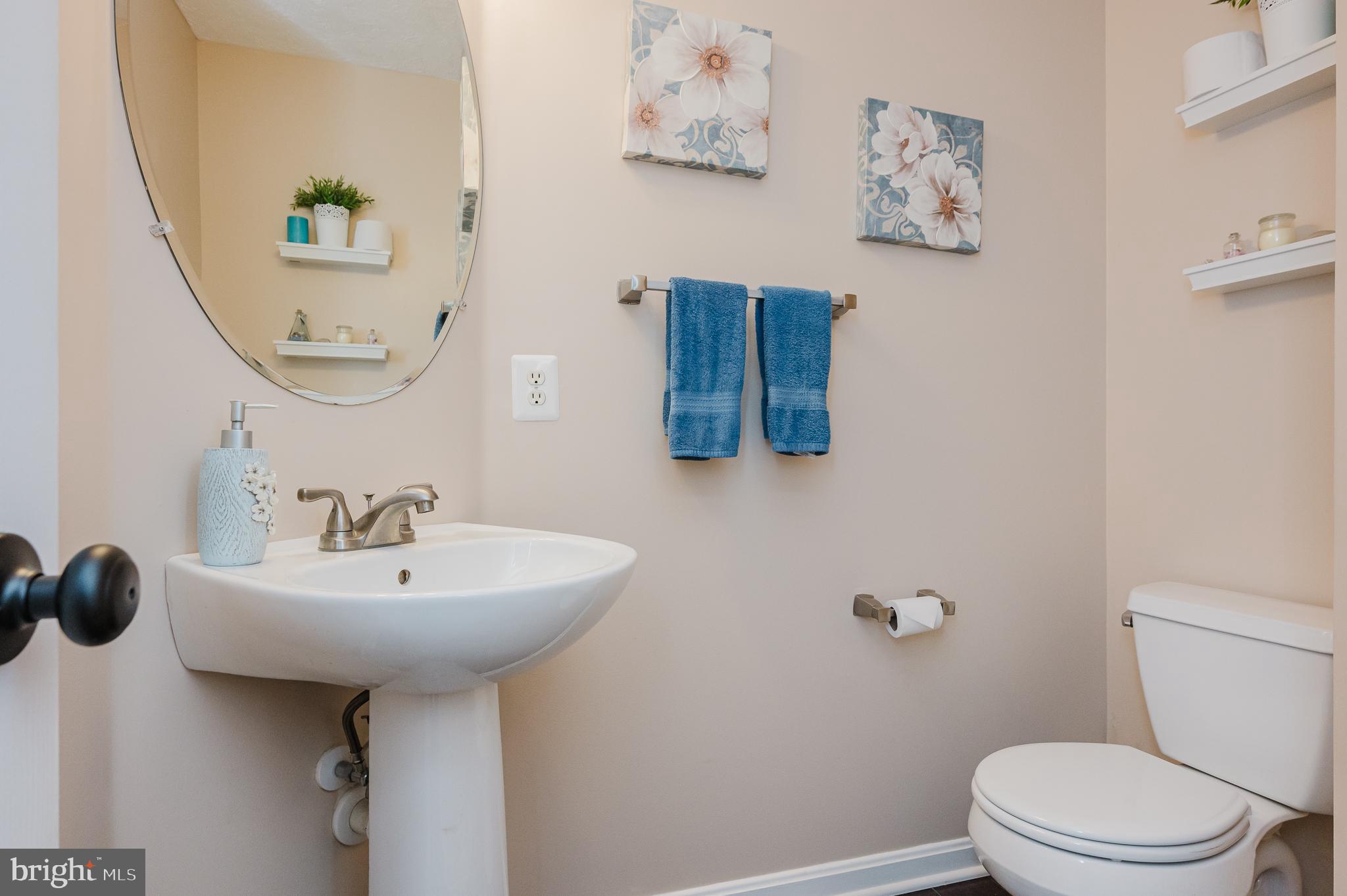 TUCHAHOE FARMS - Residential