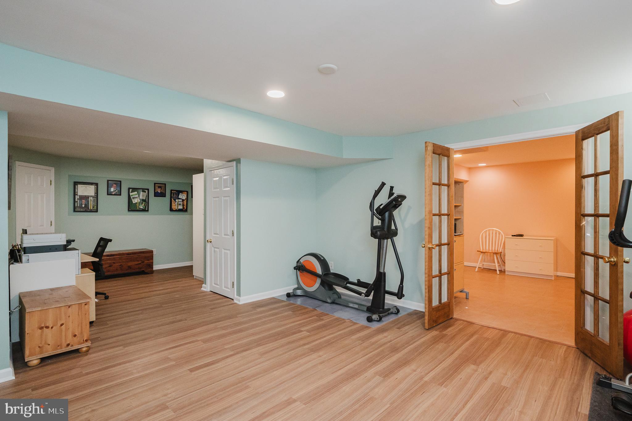 TUCHAHOE FARMS - Residential