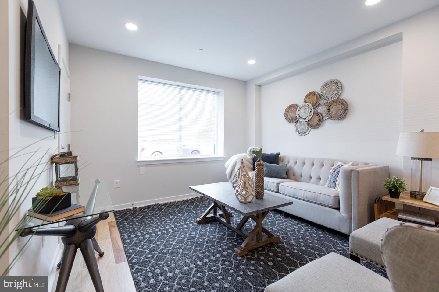 1322 N HOPE STREET A