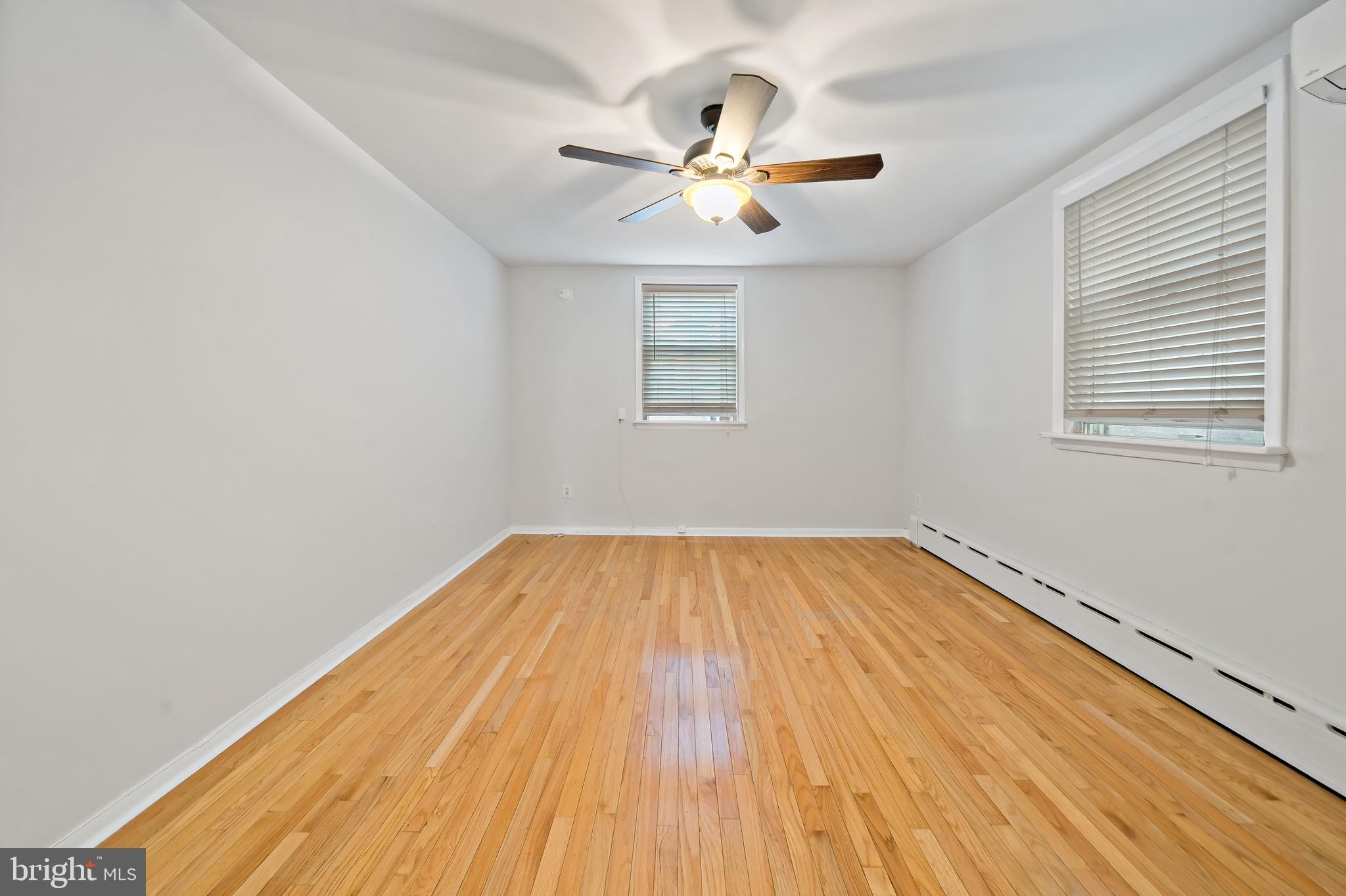 LOWER MOYAMENSING - Residential Lease