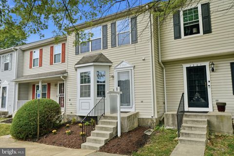 Photo of 2303 Seton Way, DISTRICT HEIGHTS, MD 20747 (MLS # MDPG2200568)