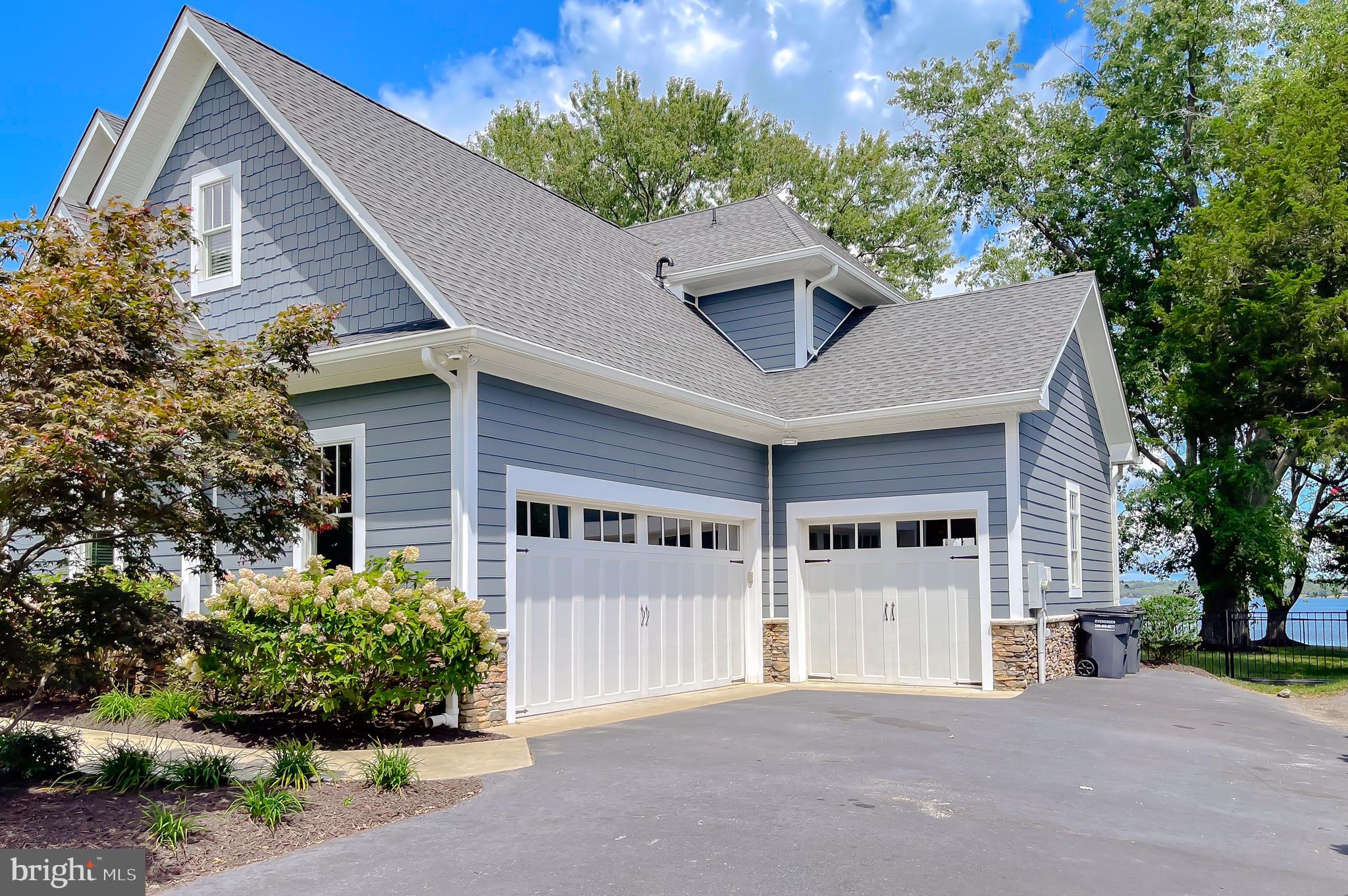 HALF PONE POINT - Residential