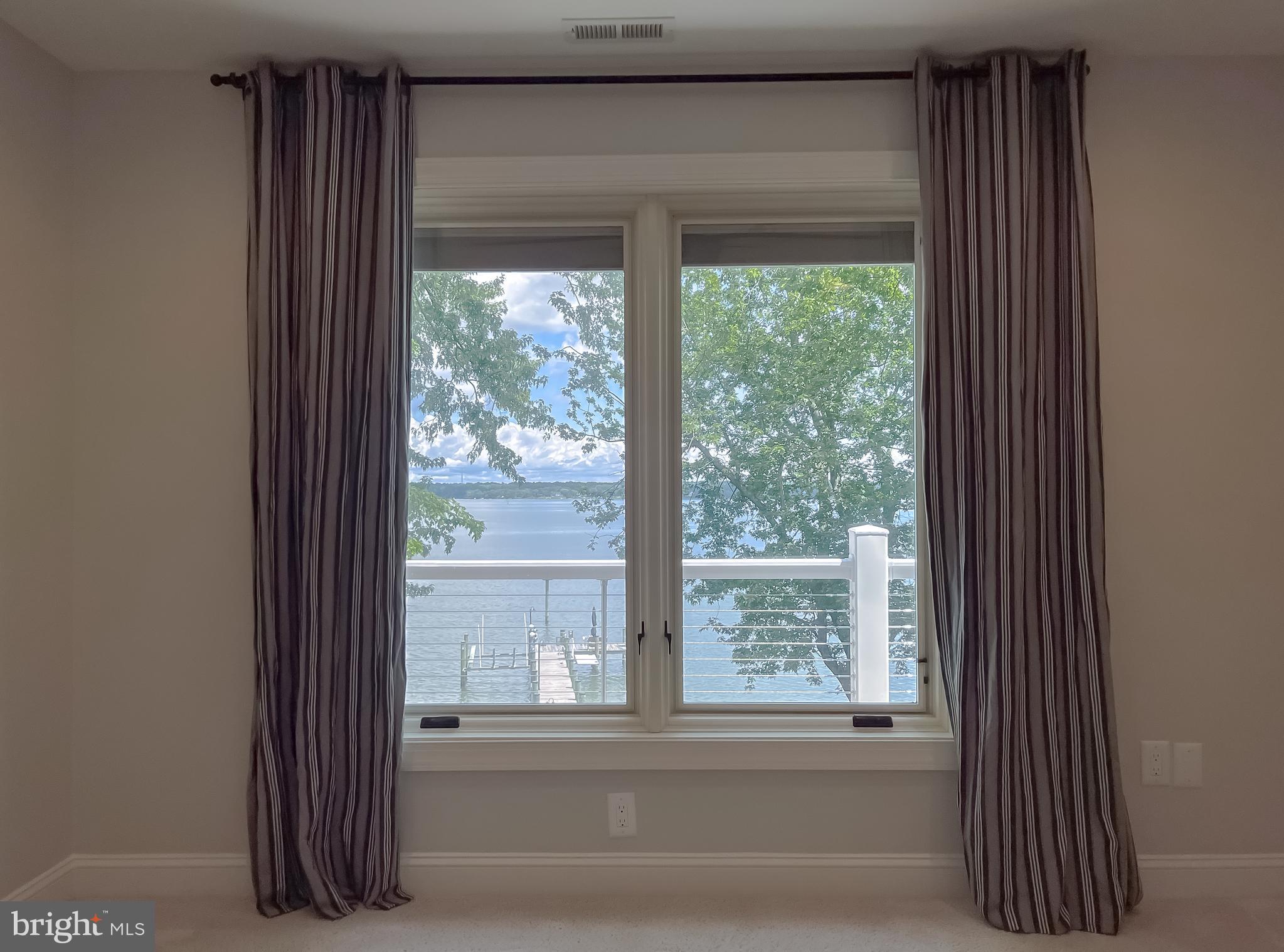 HALF PONE POINT - Residential