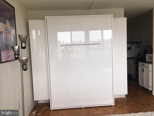 WASHINGTON SQ - Residential Lease