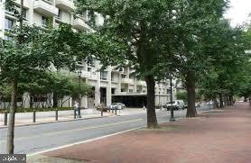 WASHINGTON SQ - Residential Lease