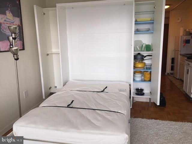 WASHINGTON SQ - Residential Lease