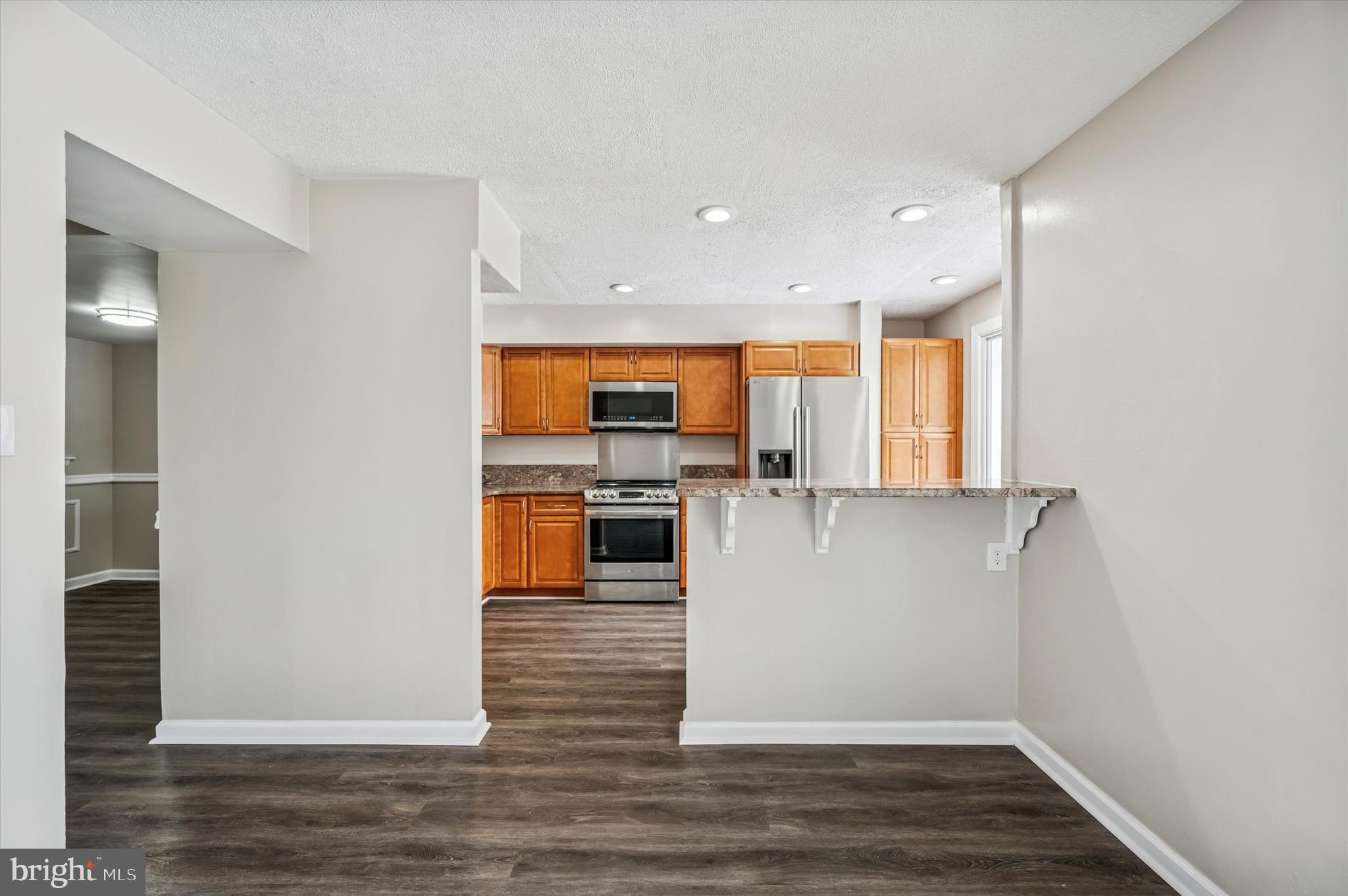 WILLOW KNOLL - Residential