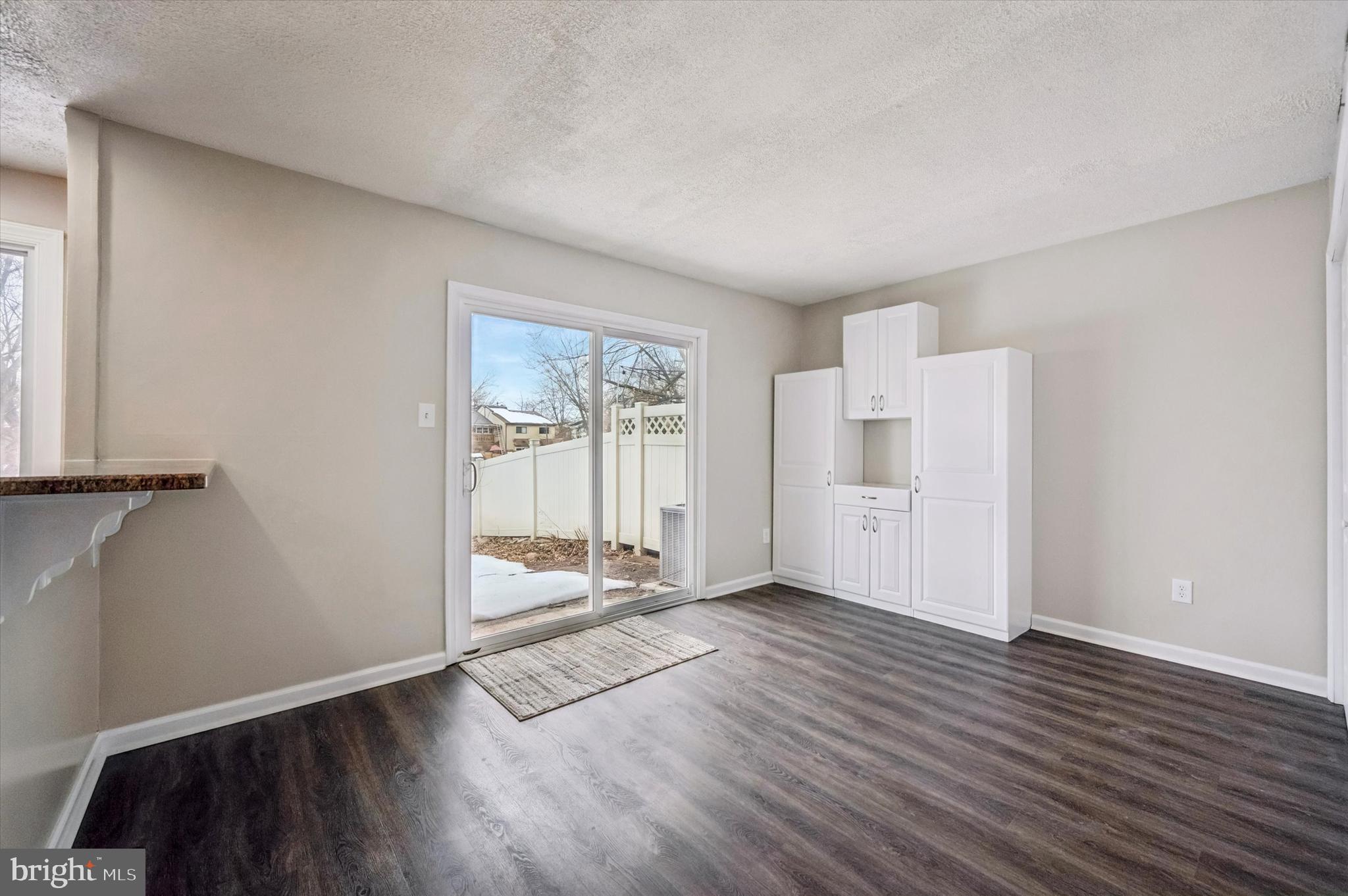 WILLOW KNOLL - Residential