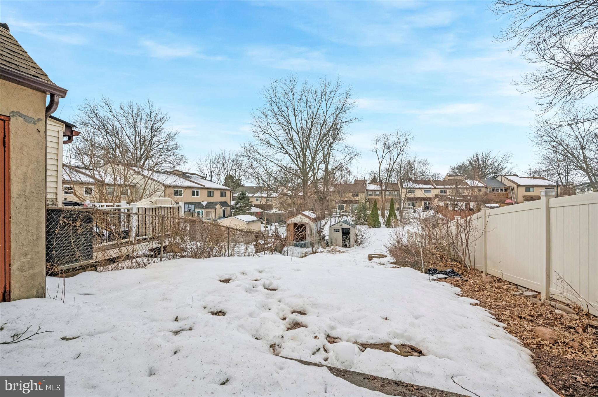 WILLOW KNOLL - Residential