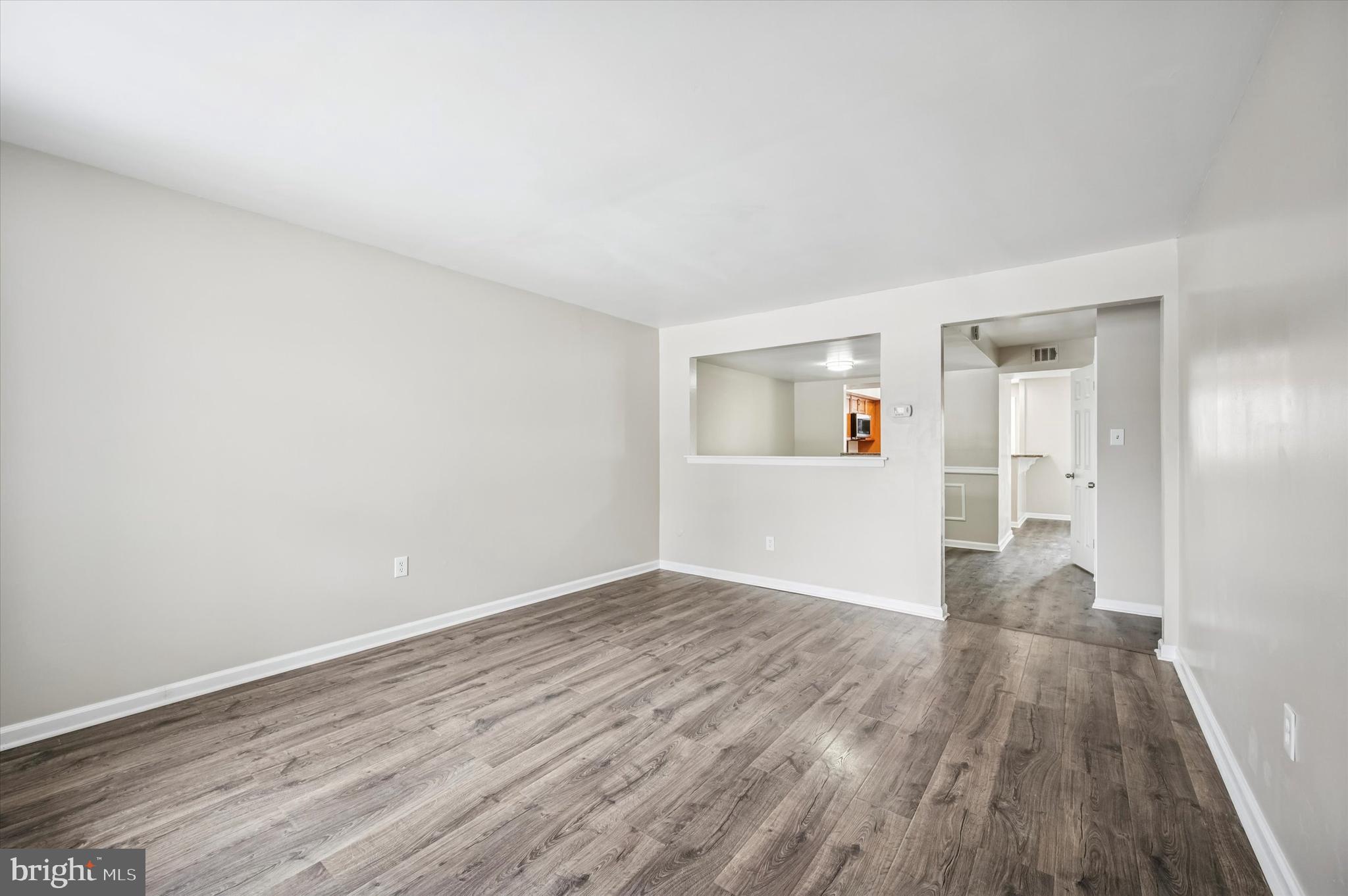 WILLOW KNOLL - Residential