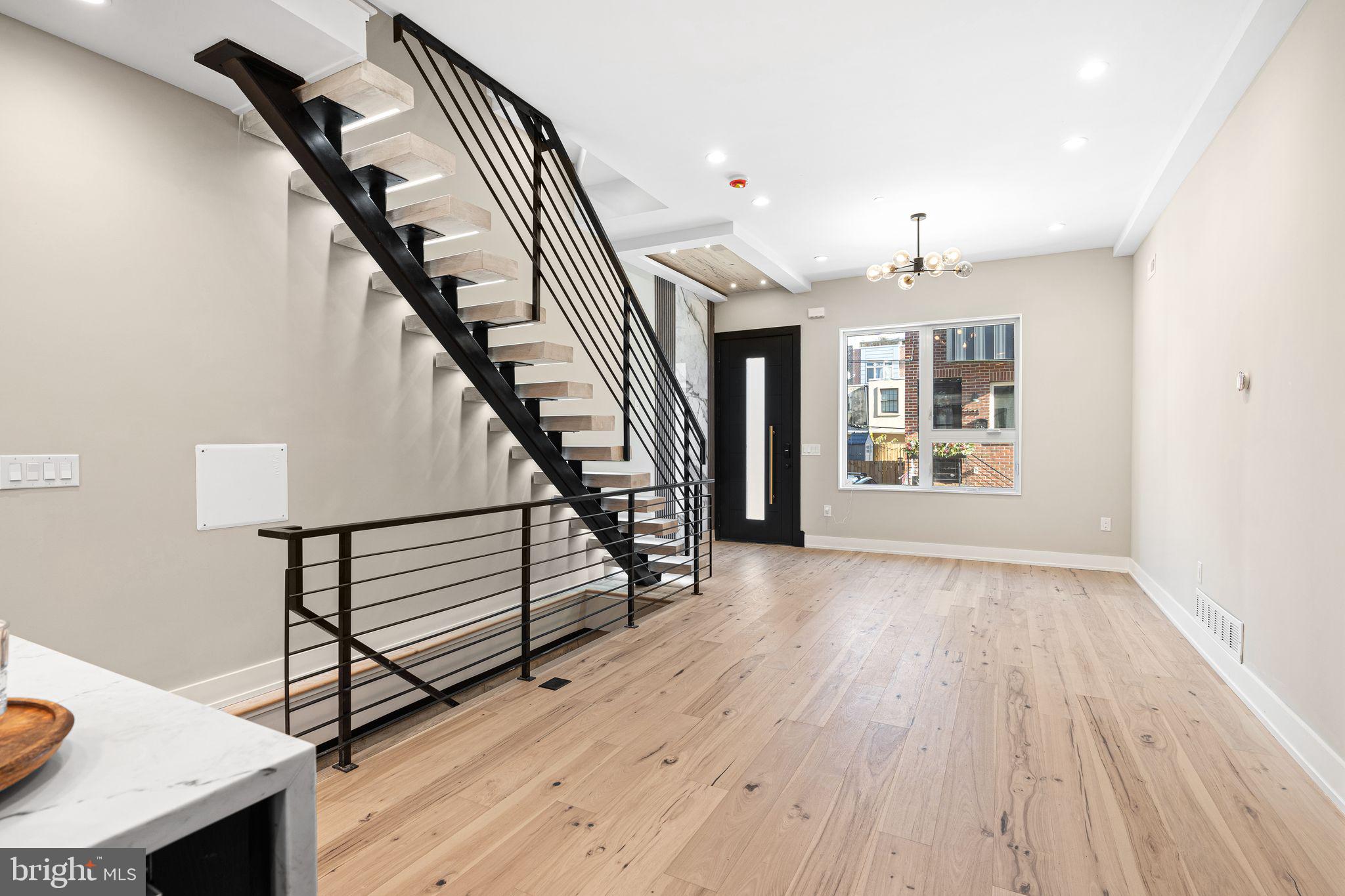 POINT BREEZE - Residential