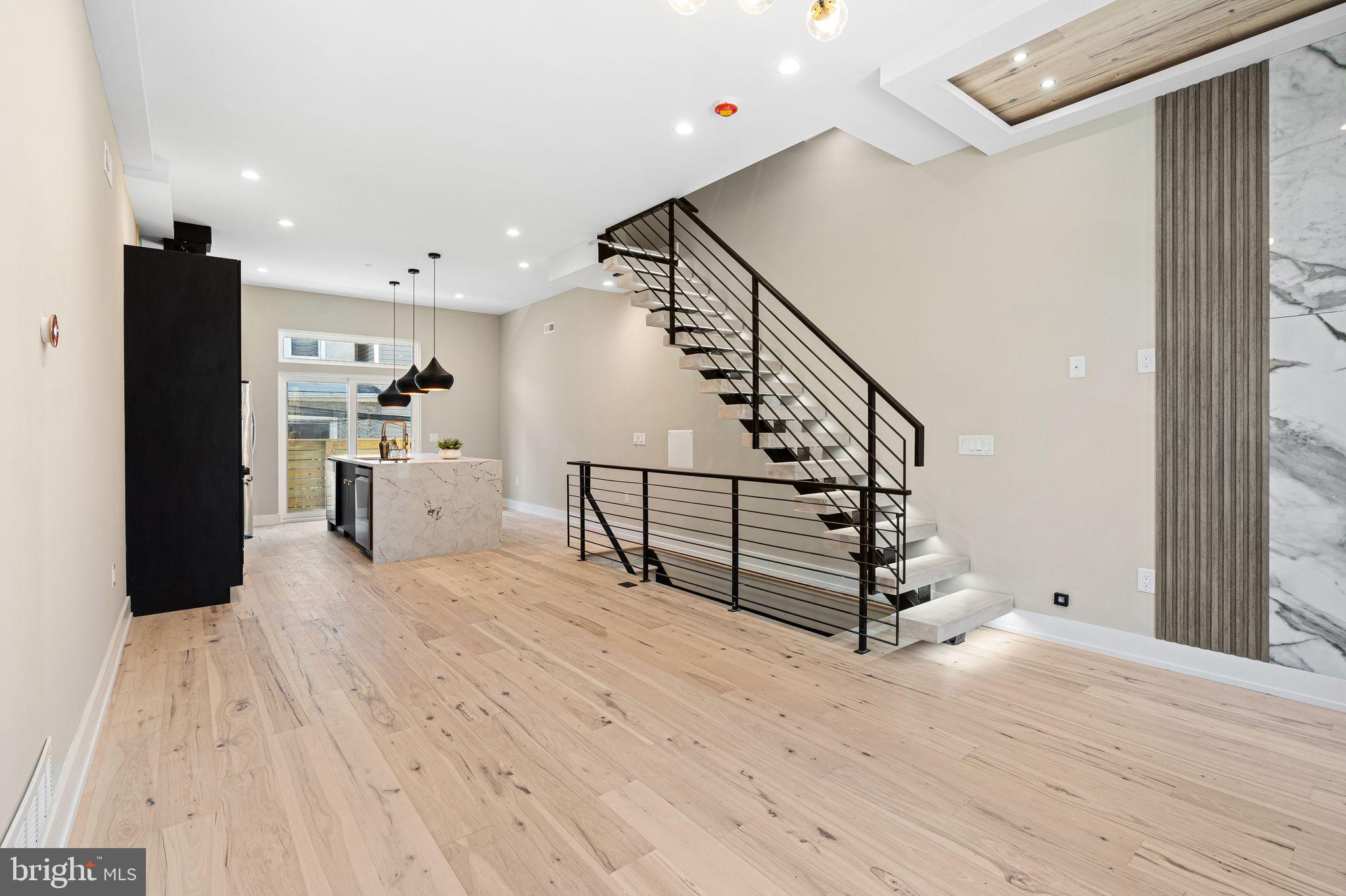 POINT BREEZE - Residential