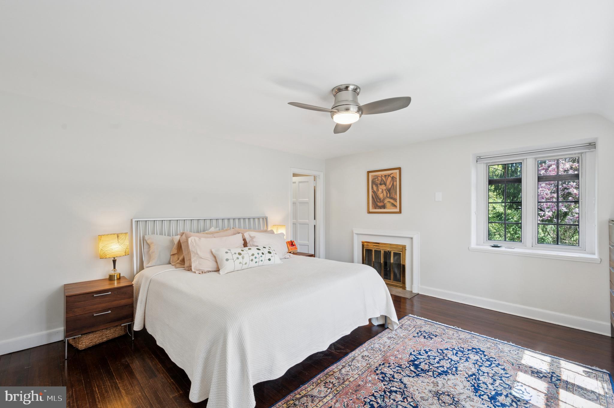 CHESTNUT HILL - Residential