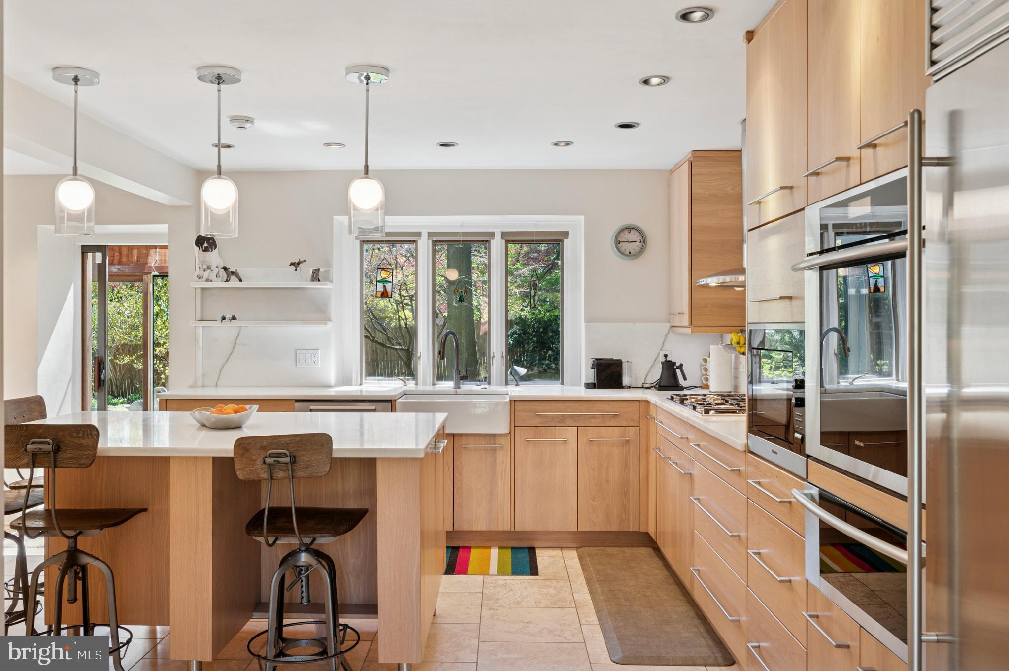 CHESTNUT HILL - Residential