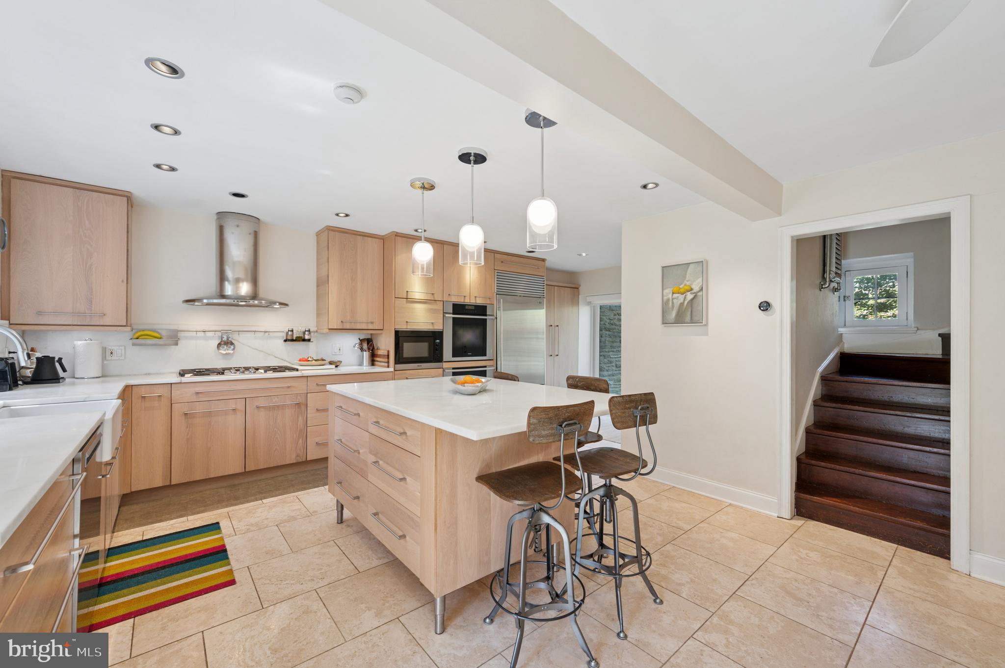 CHESTNUT HILL - Residential