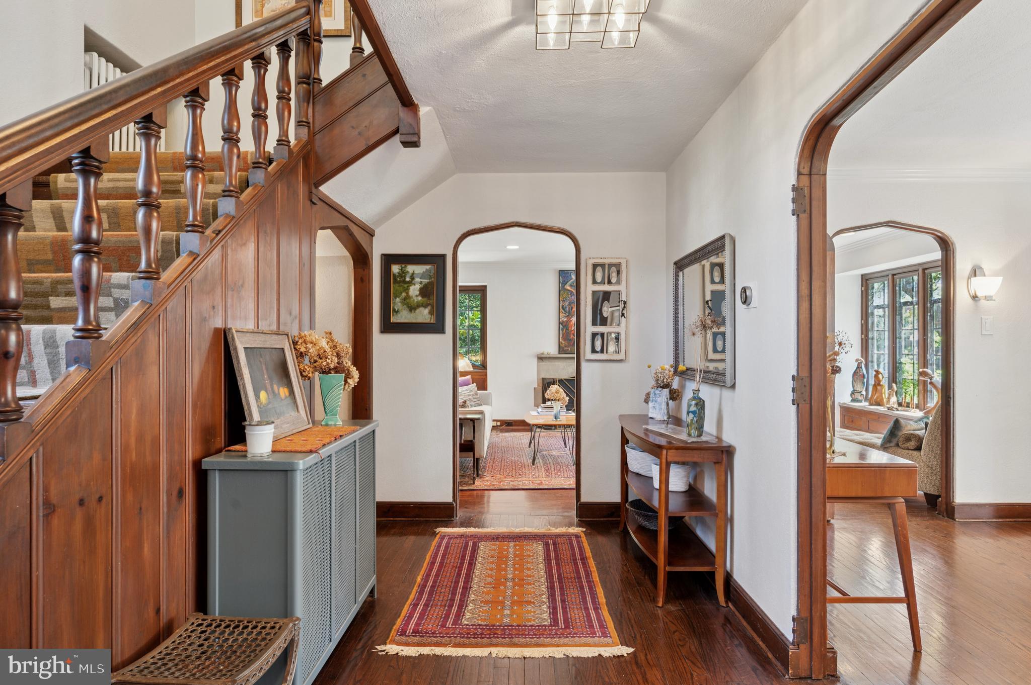 CHESTNUT HILL - Residential