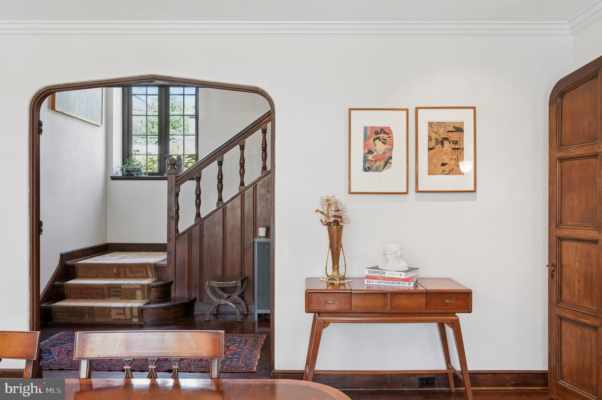 CHESTNUT HILL - Residential