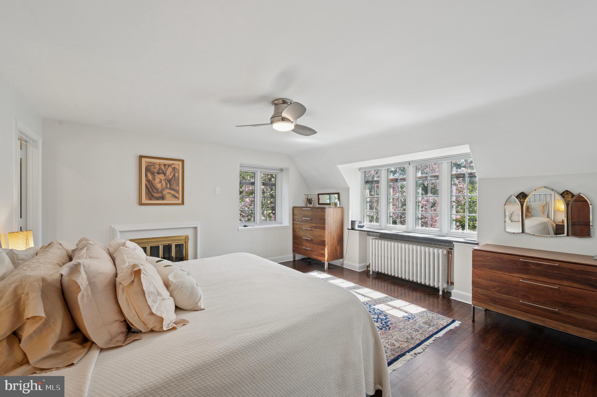 CHESTNUT HILL - Residential