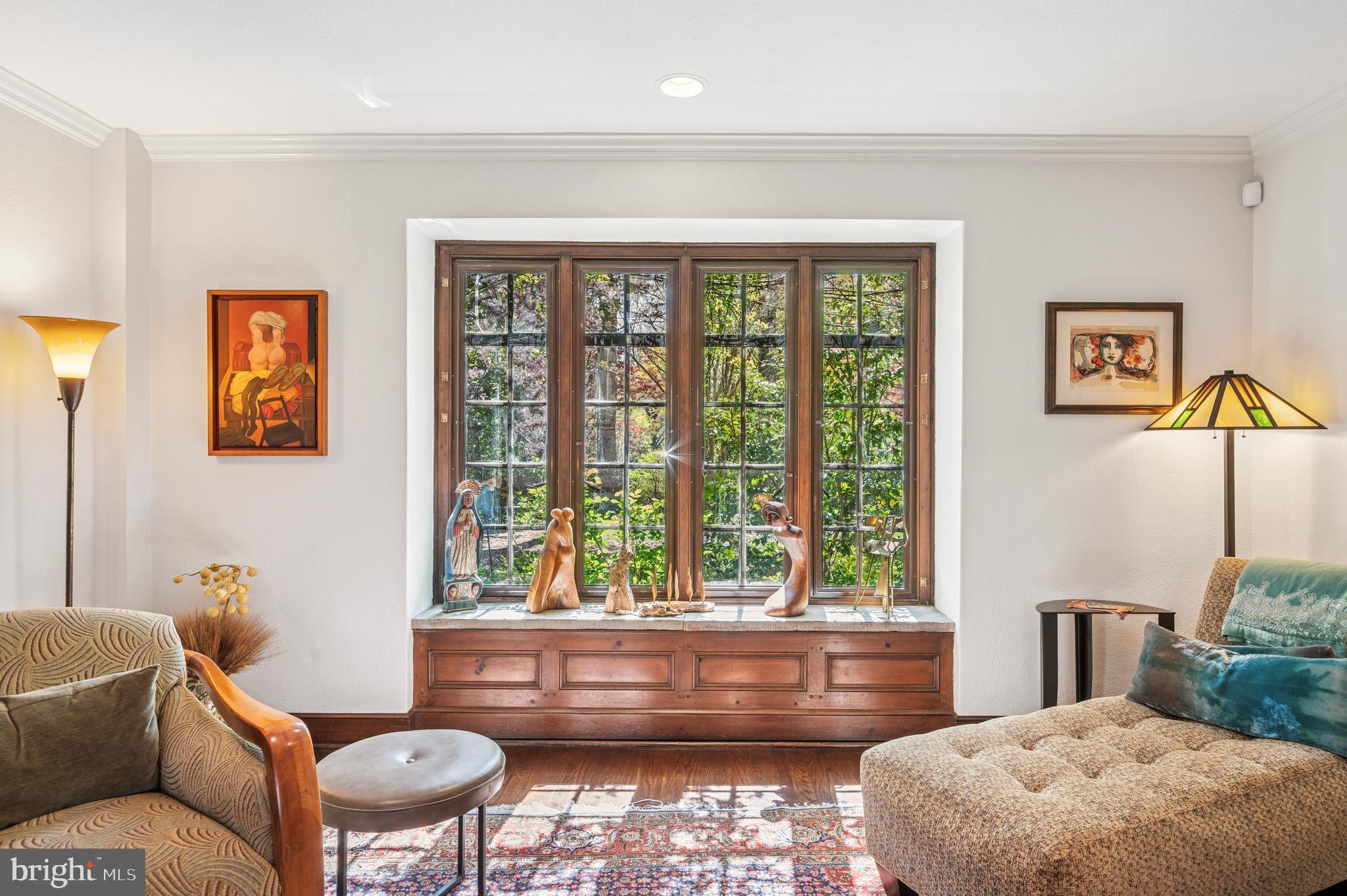 CHESTNUT HILL - Residential