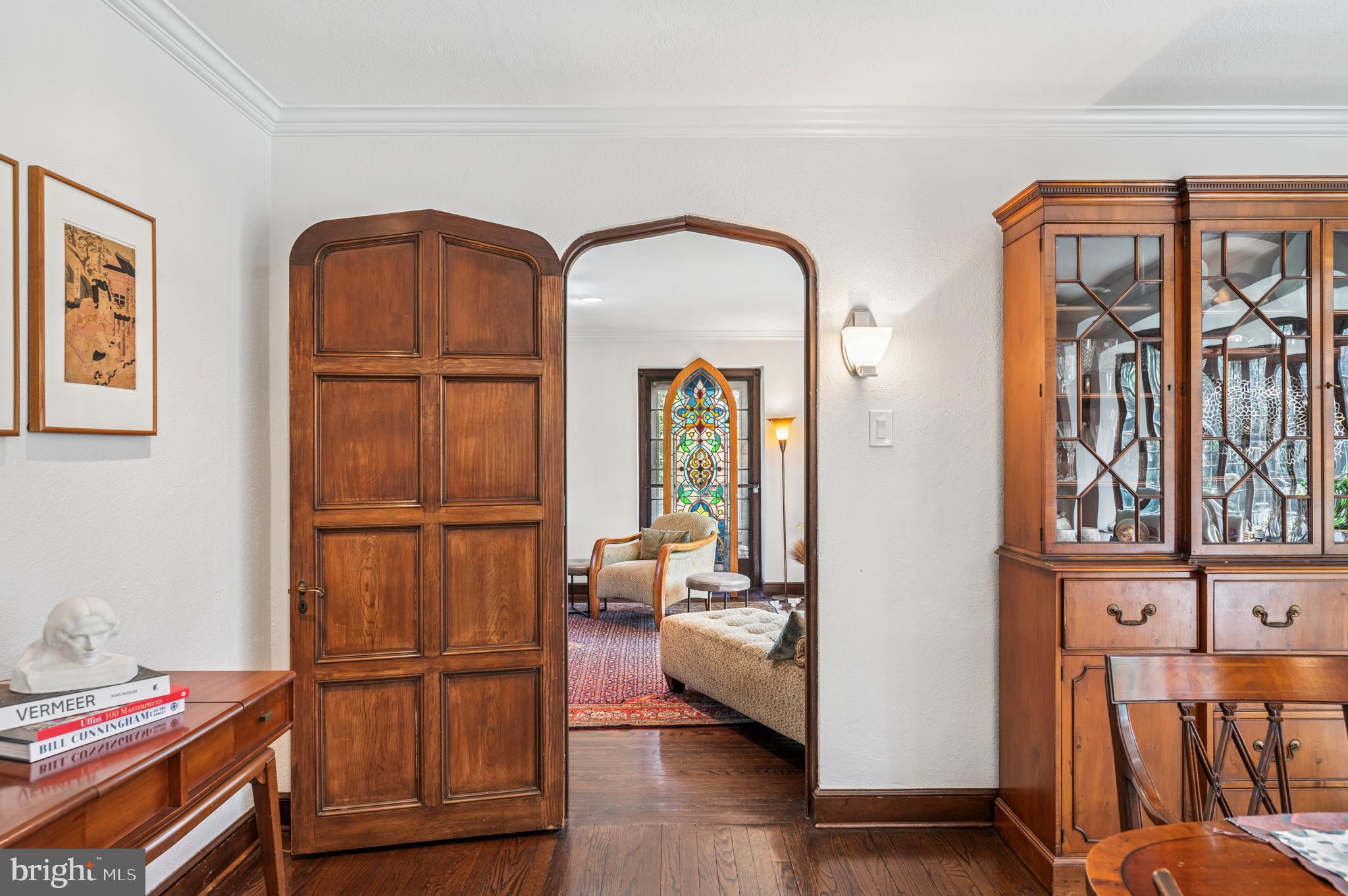 CHESTNUT HILL - Residential