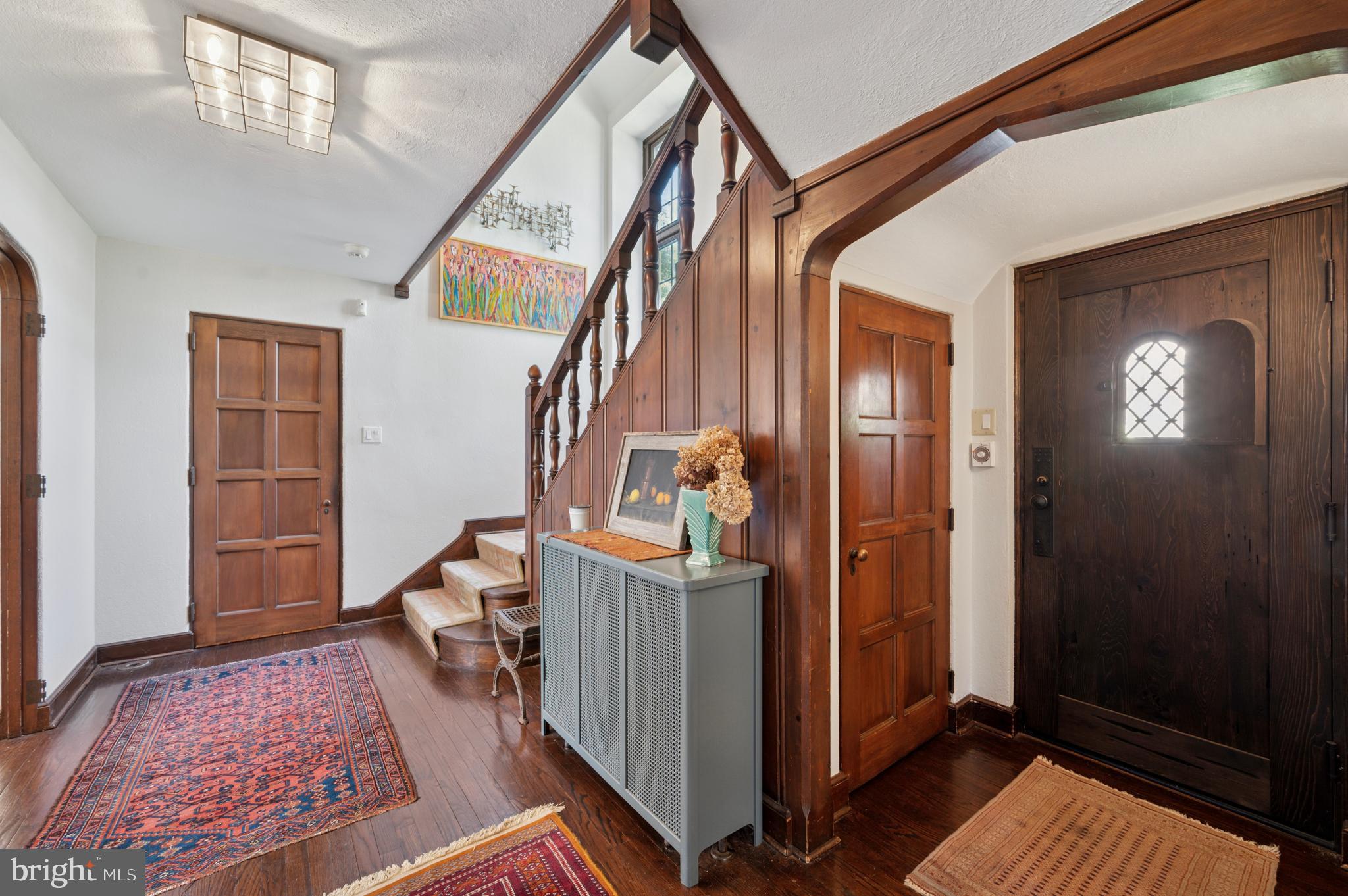 CHESTNUT HILL - Residential