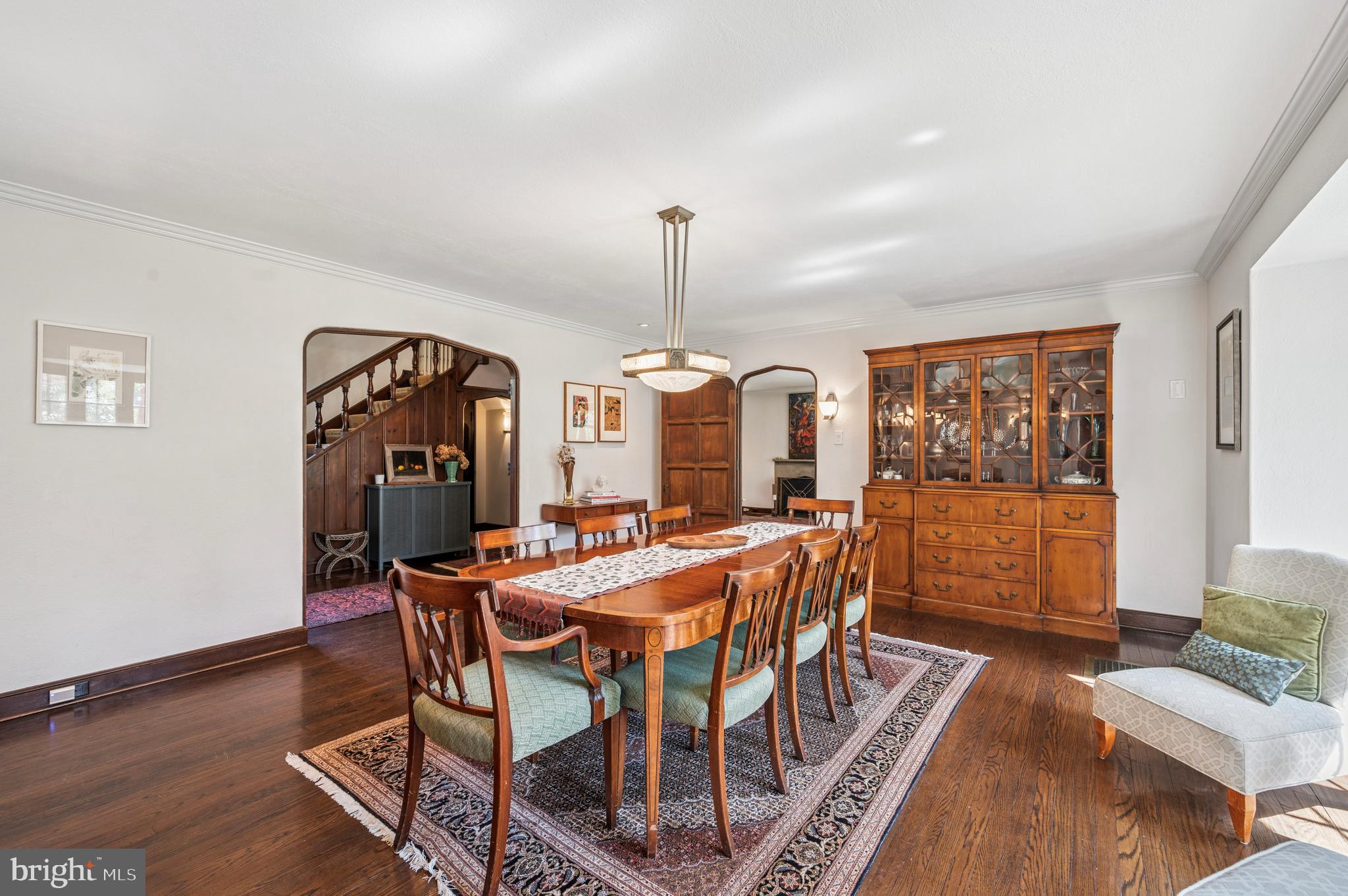 CHESTNUT HILL - Residential