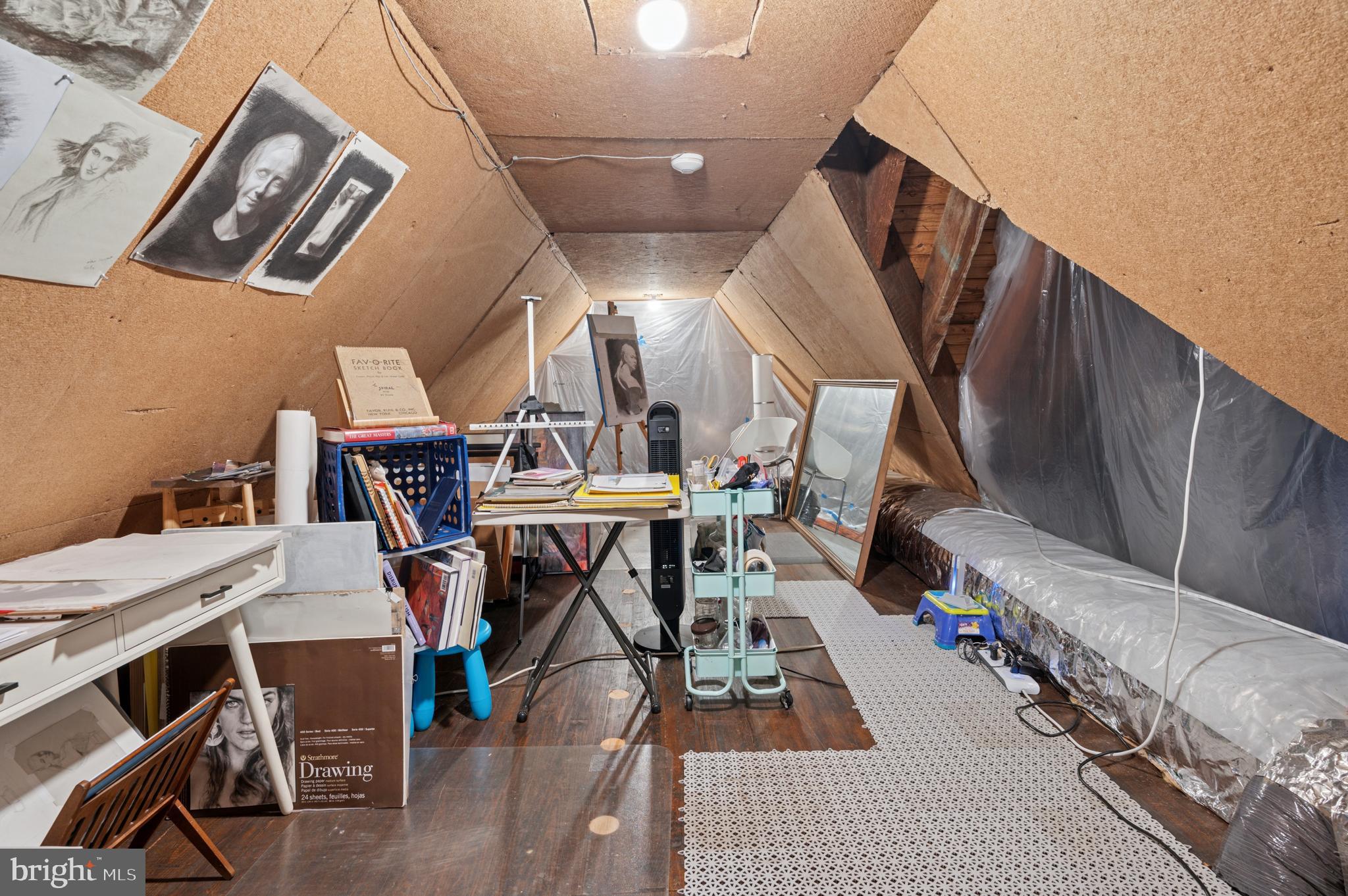 CHESTNUT HILL - Residential