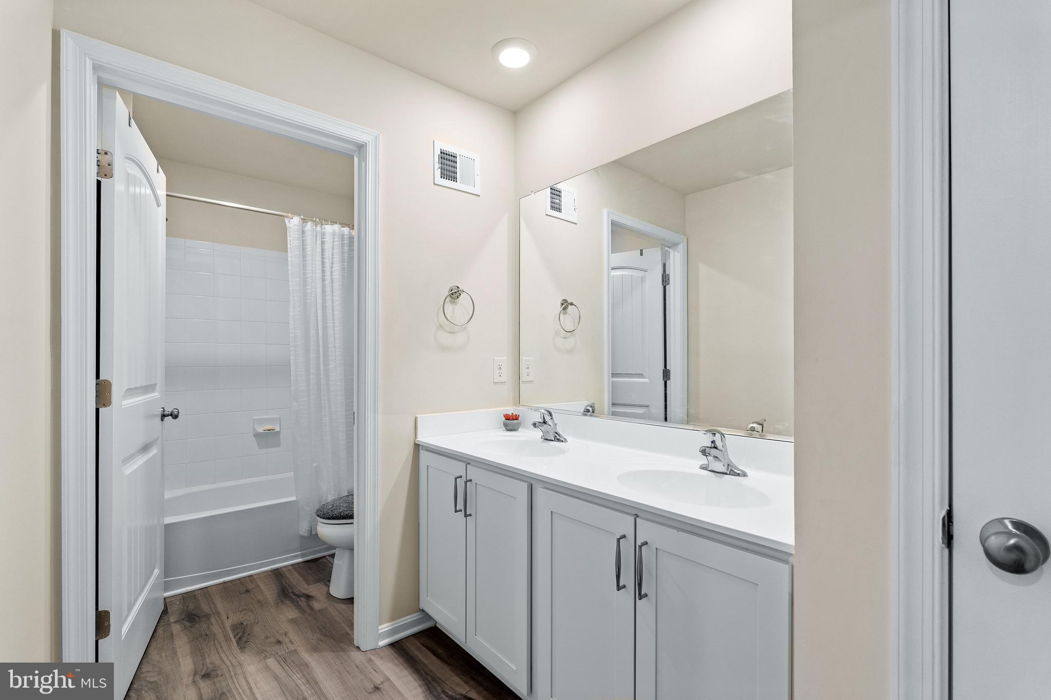 SHANNON COVE - Residential