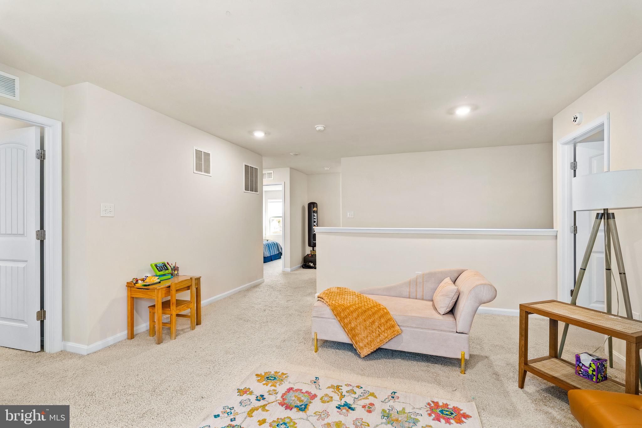 SHANNON COVE - Residential