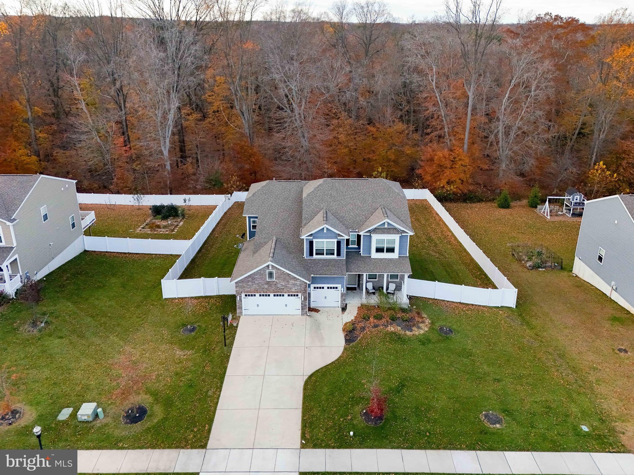 SHANNON COVE - Residential