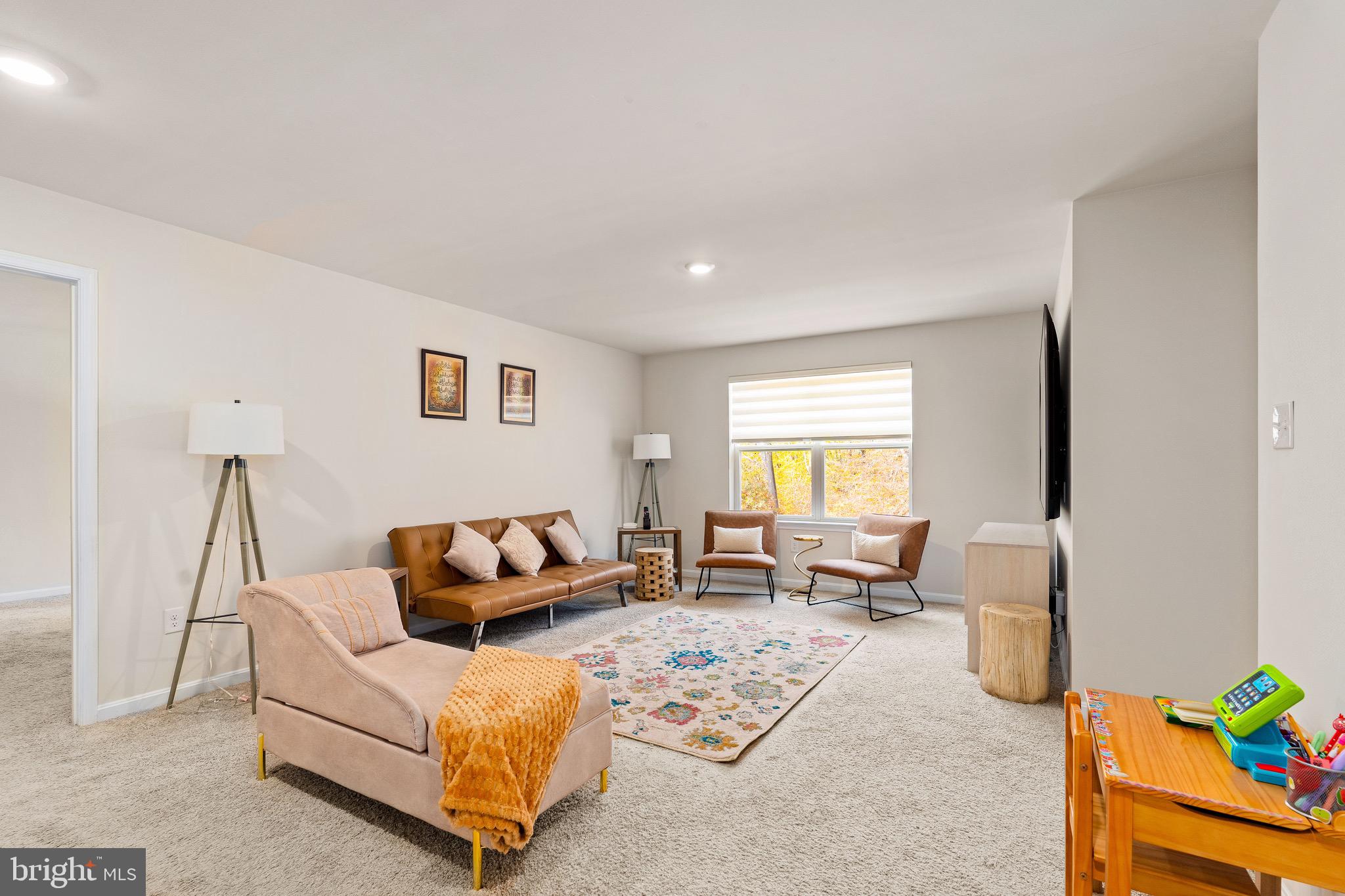 SHANNON COVE - Residential