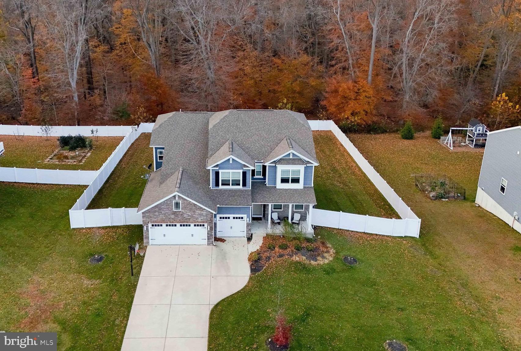 SHANNON COVE - Residential