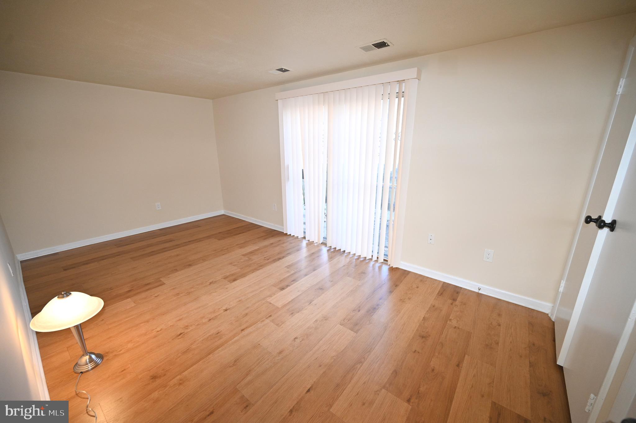 LANDOVER - Residential