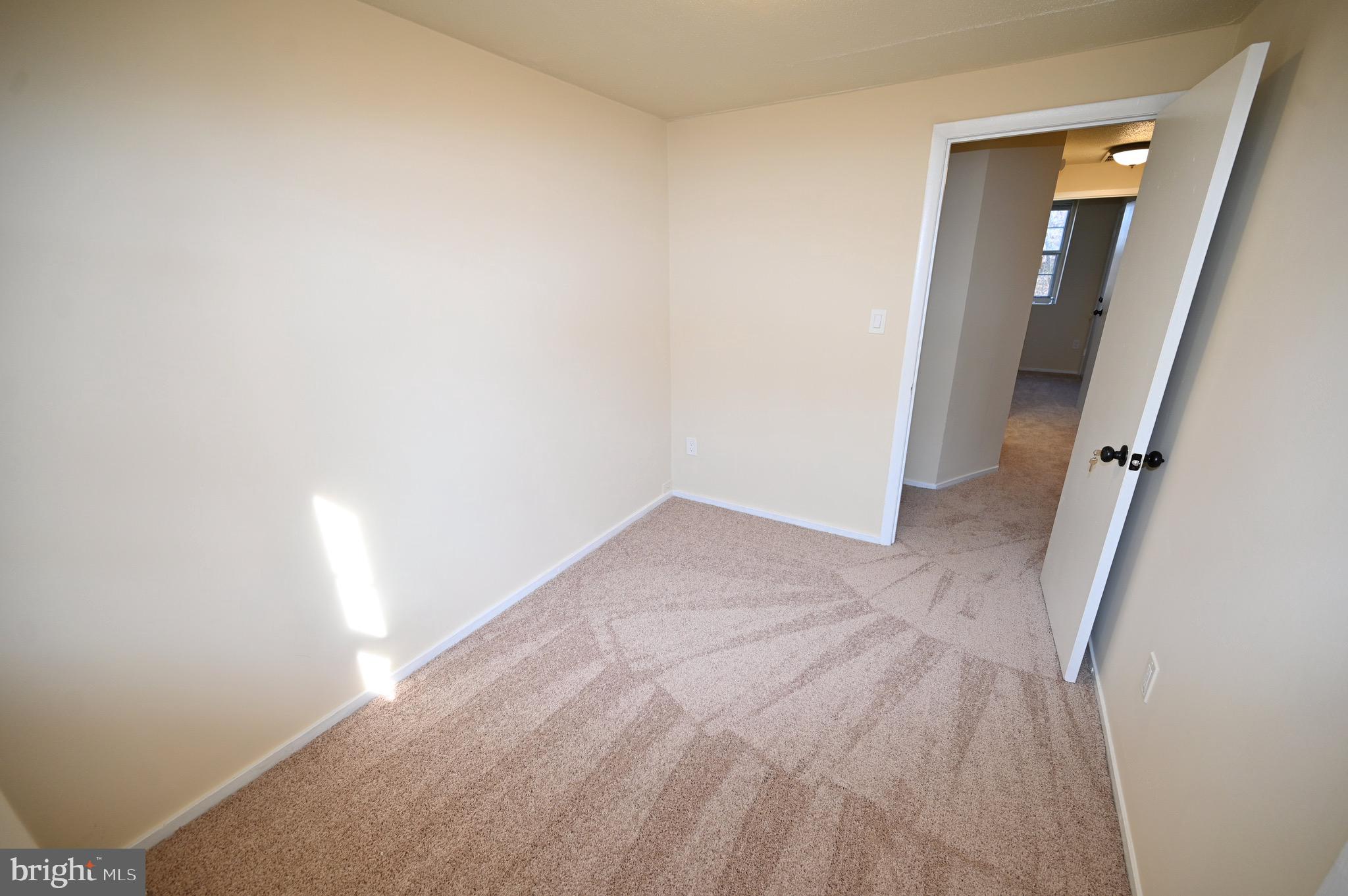 LANDOVER - Residential