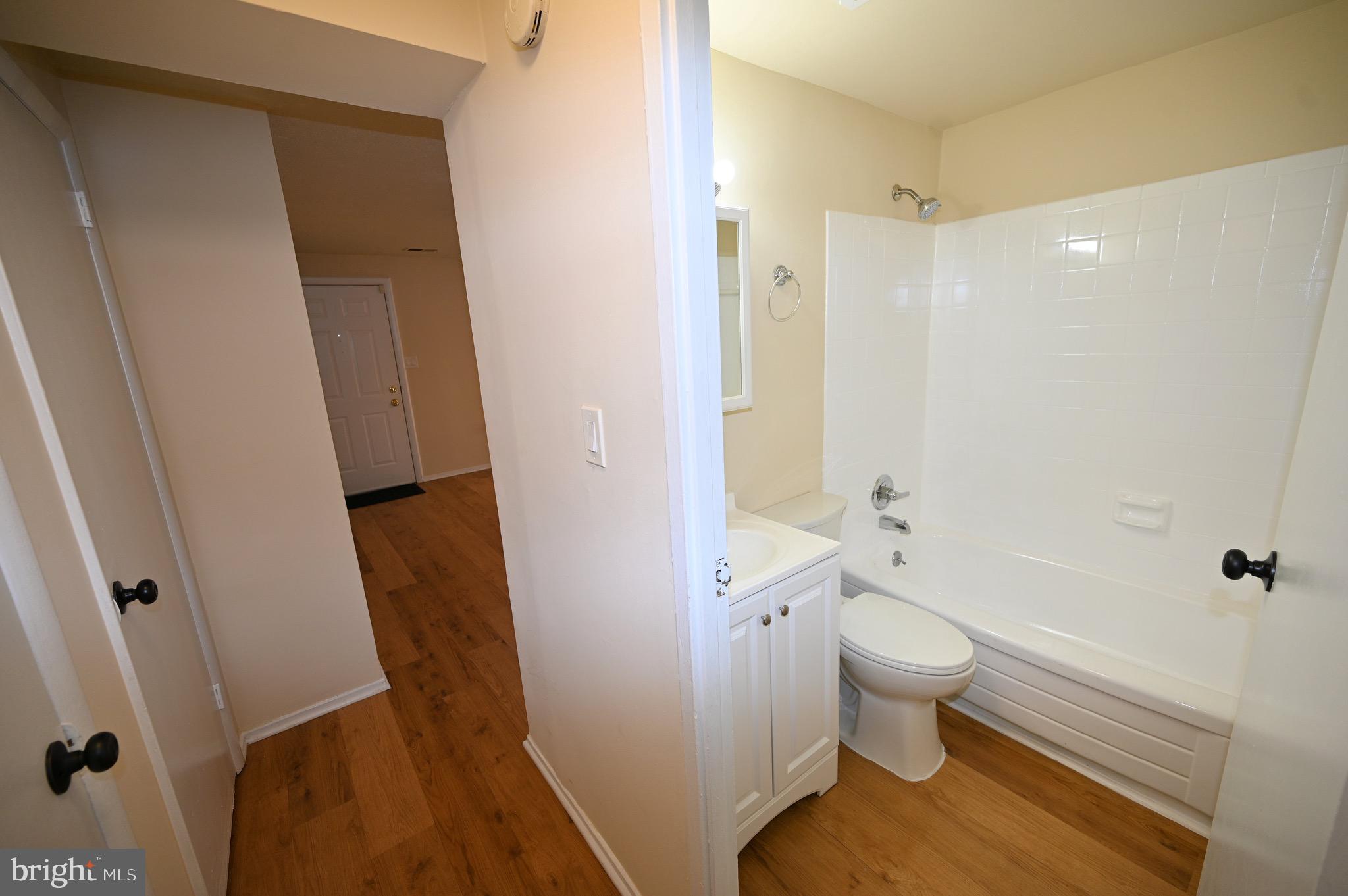 LANDOVER - Residential