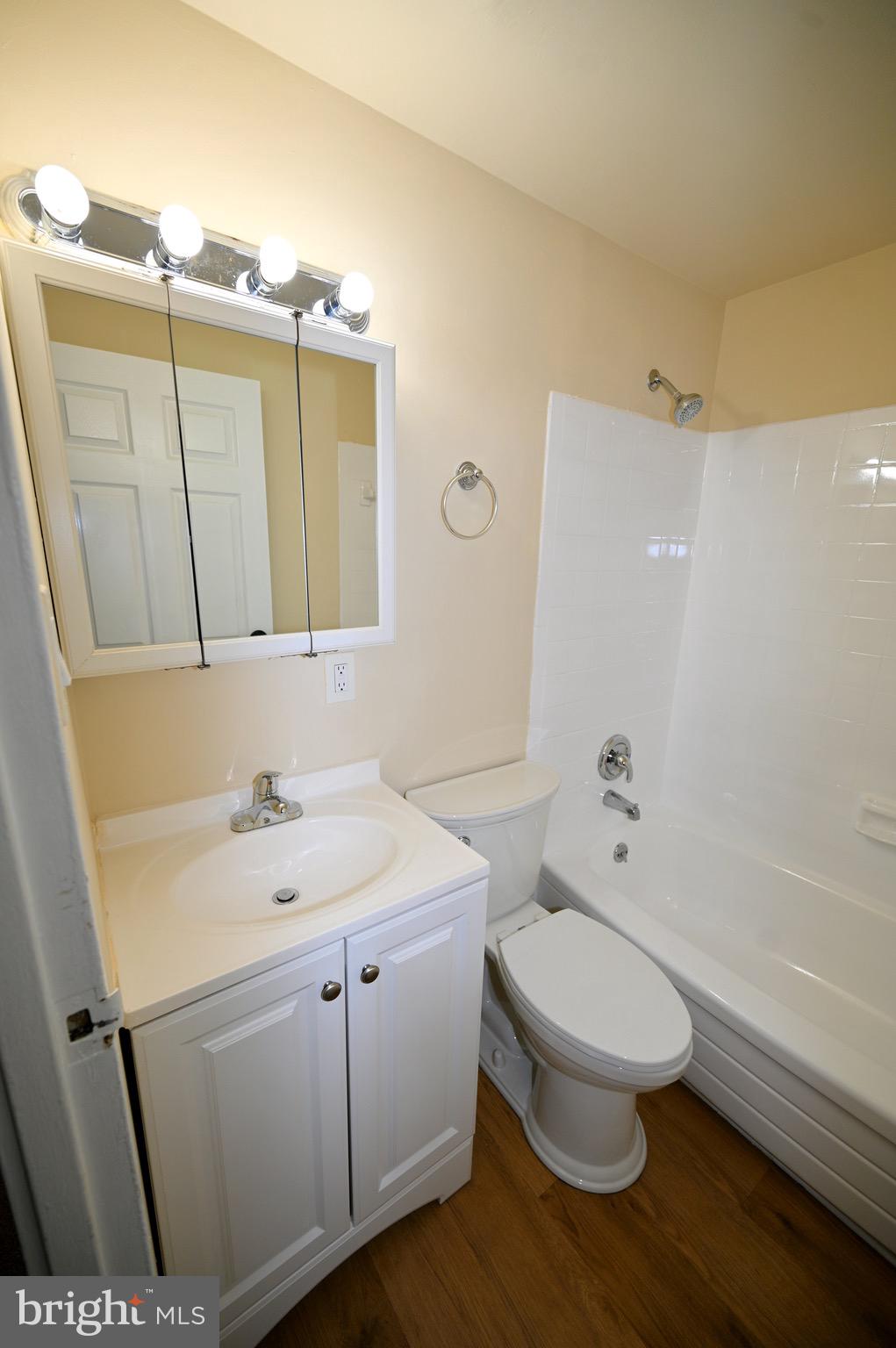 LANDOVER - Residential