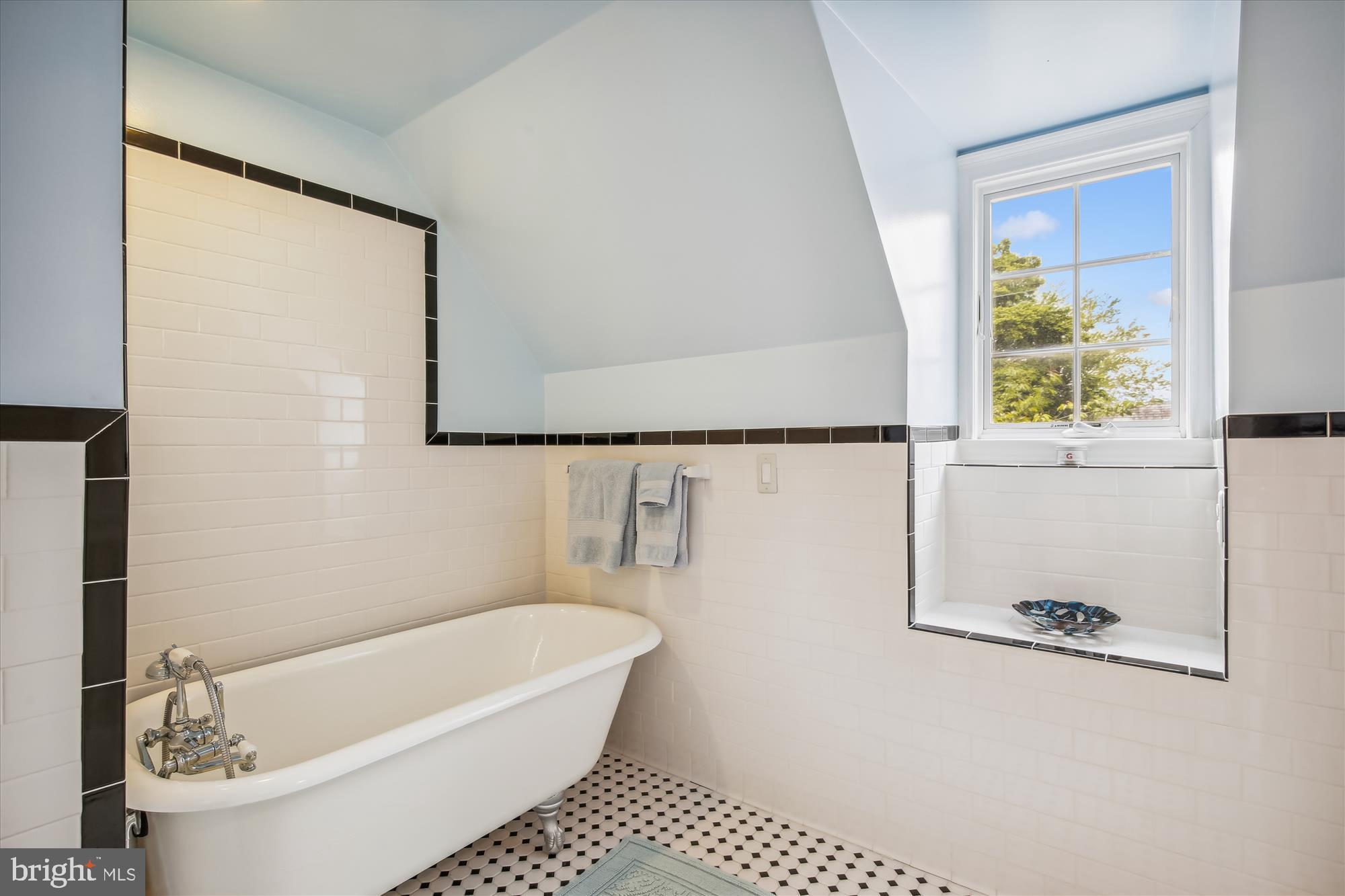 BRADDOCK HEIGHTS - Residential