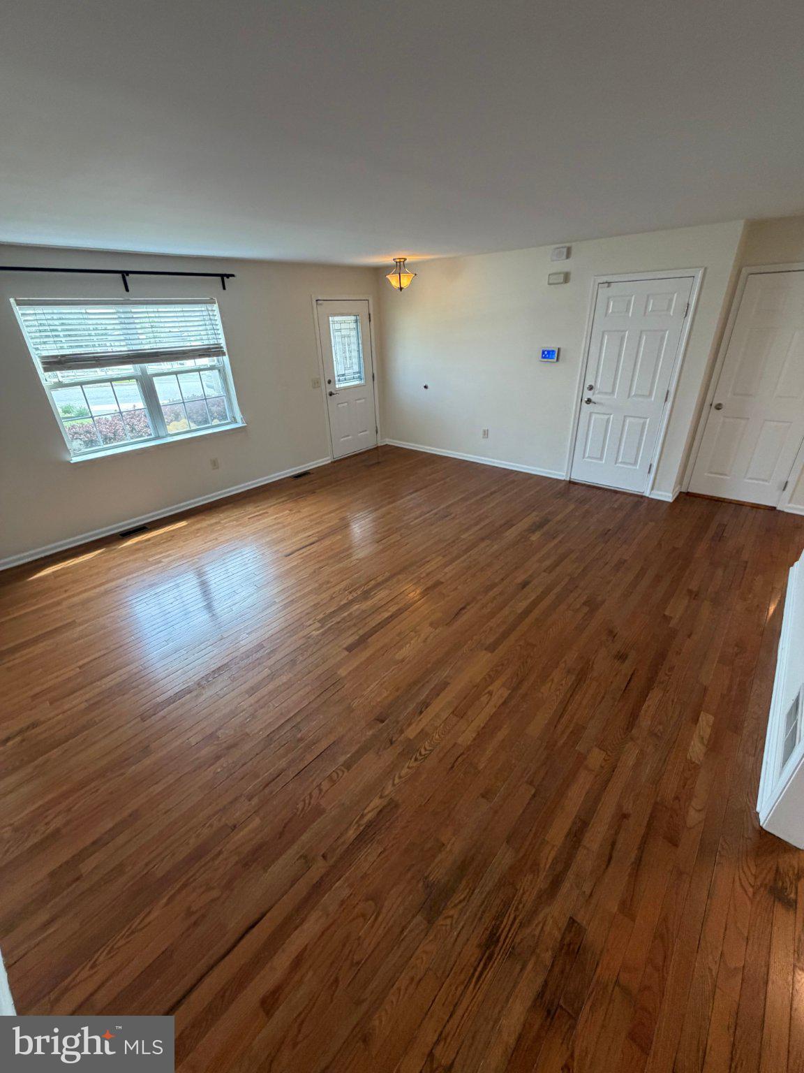 212 JEFFREY LANE