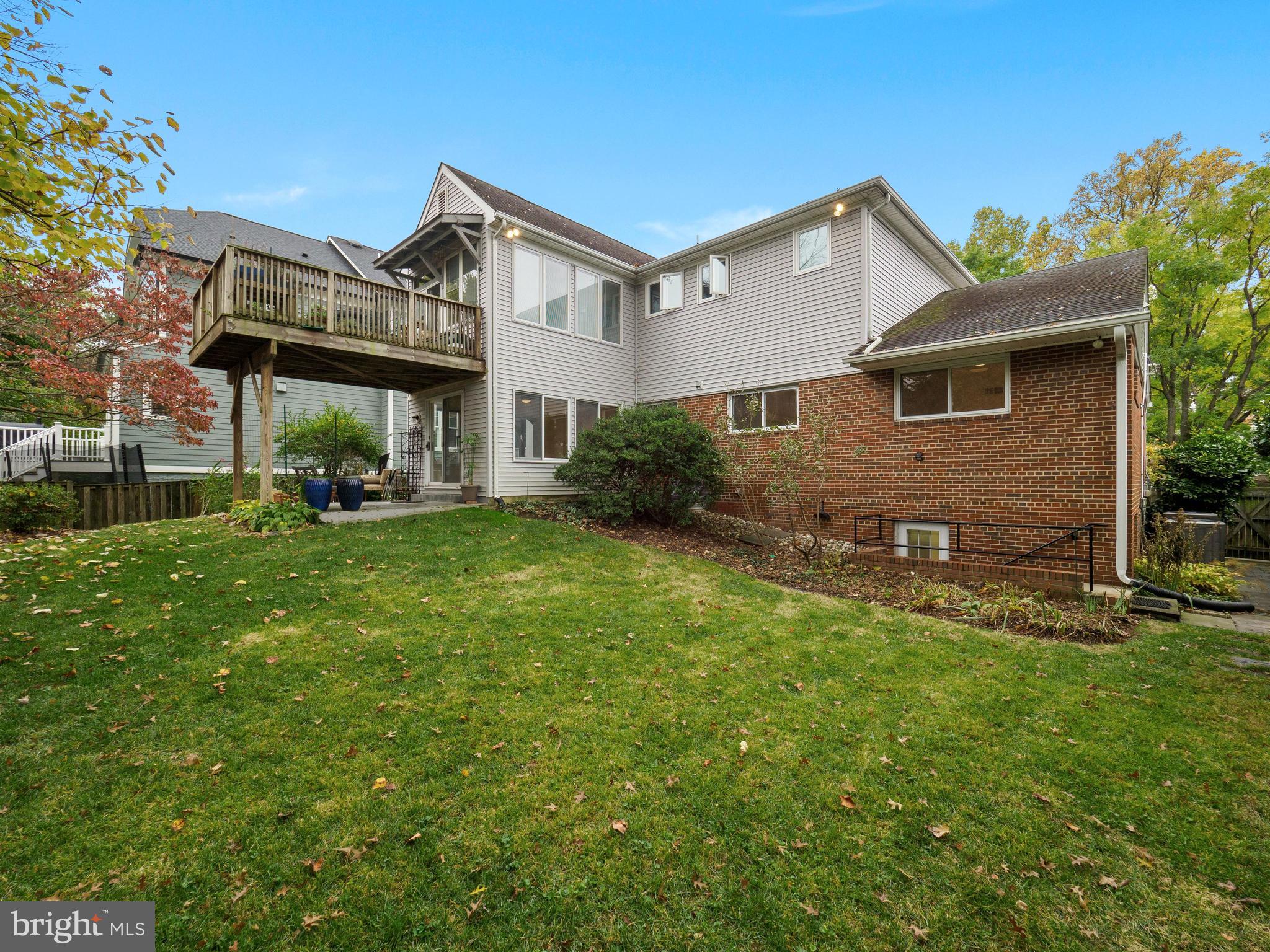 OAKWOOD KNOLLS - Residential Lease