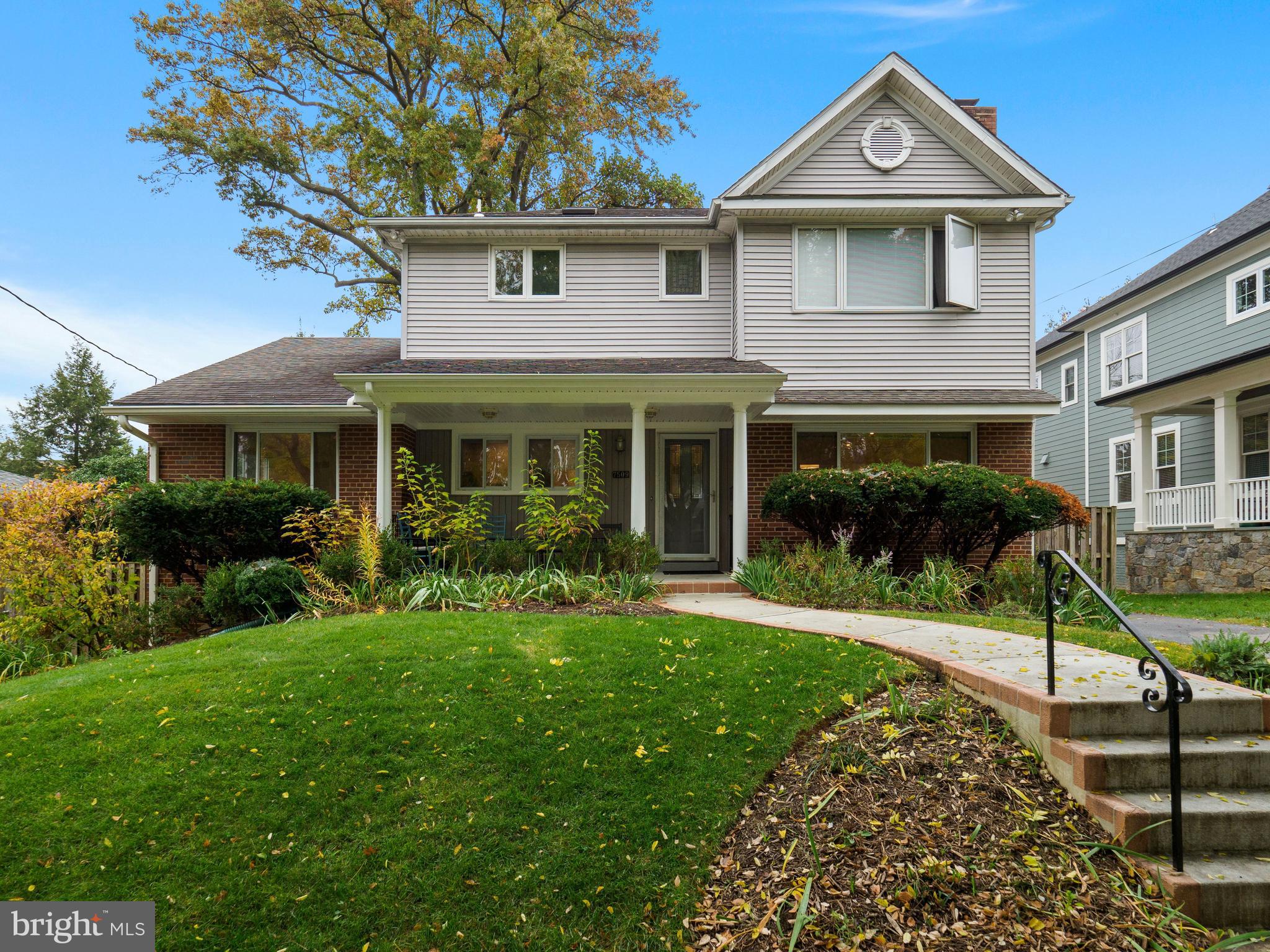 OAKWOOD KNOLLS - Residential Lease