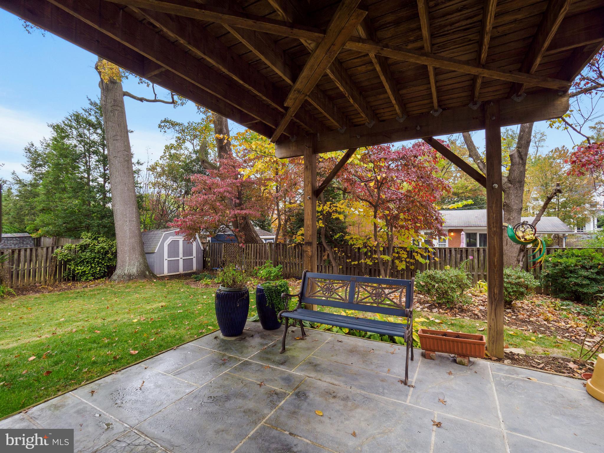 OAKWOOD KNOLLS - Residential Lease