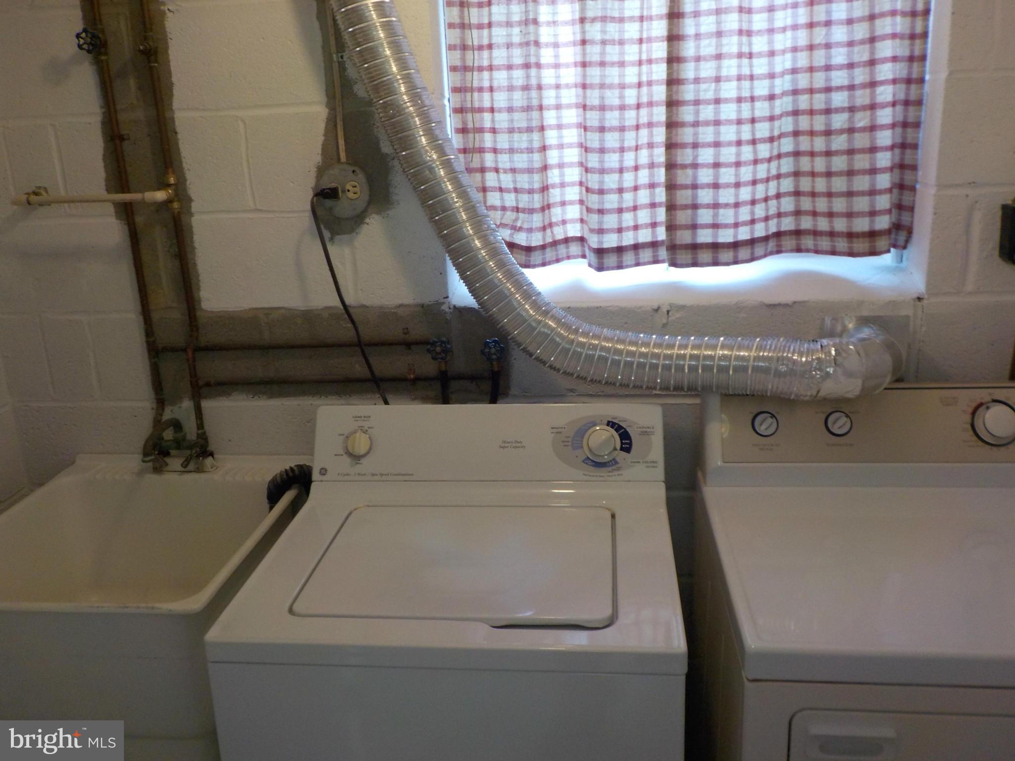 PINEY RIDGE VILLAGE - Residential Lease