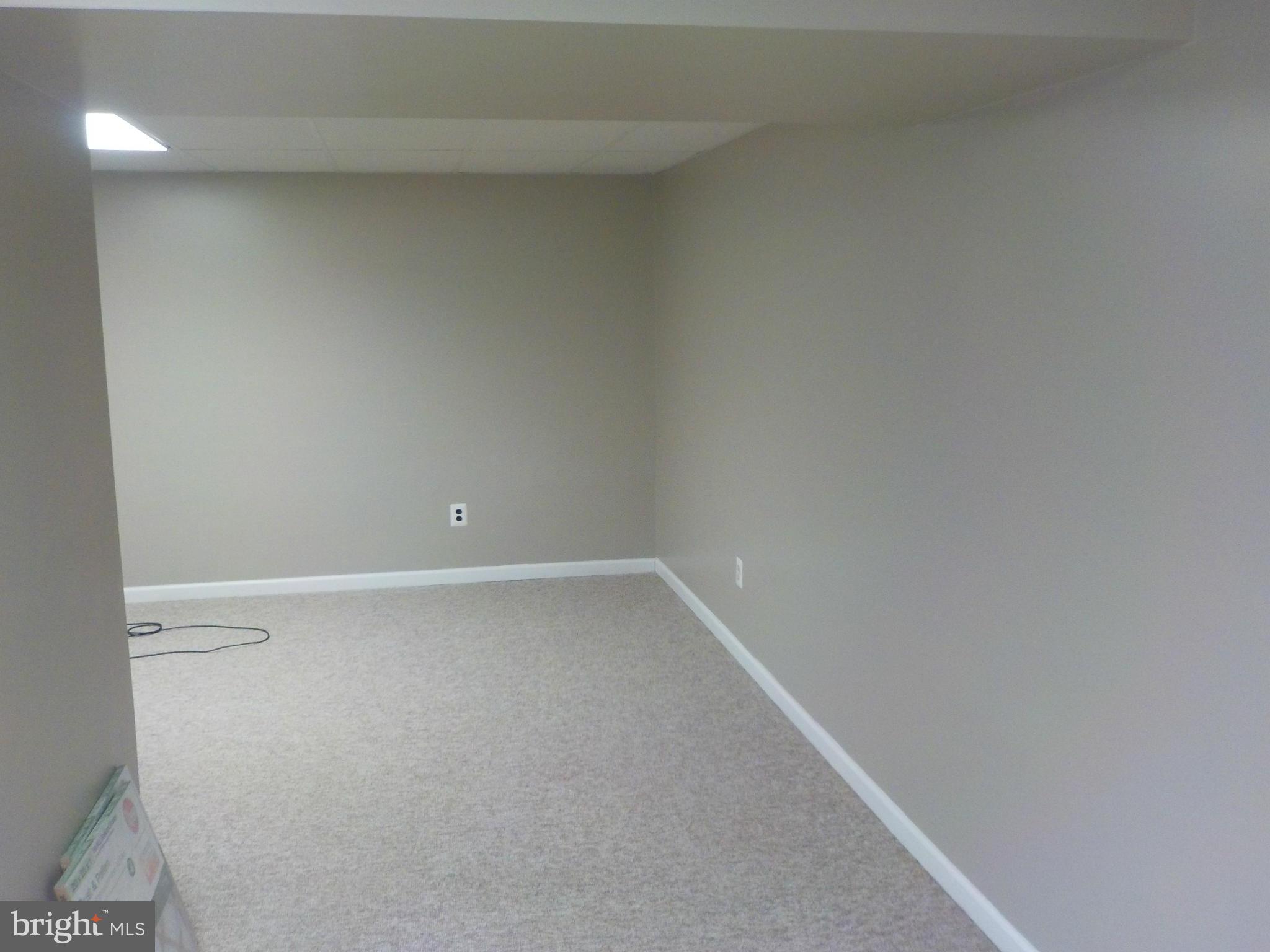 PINEY RIDGE VILLAGE - Residential Lease